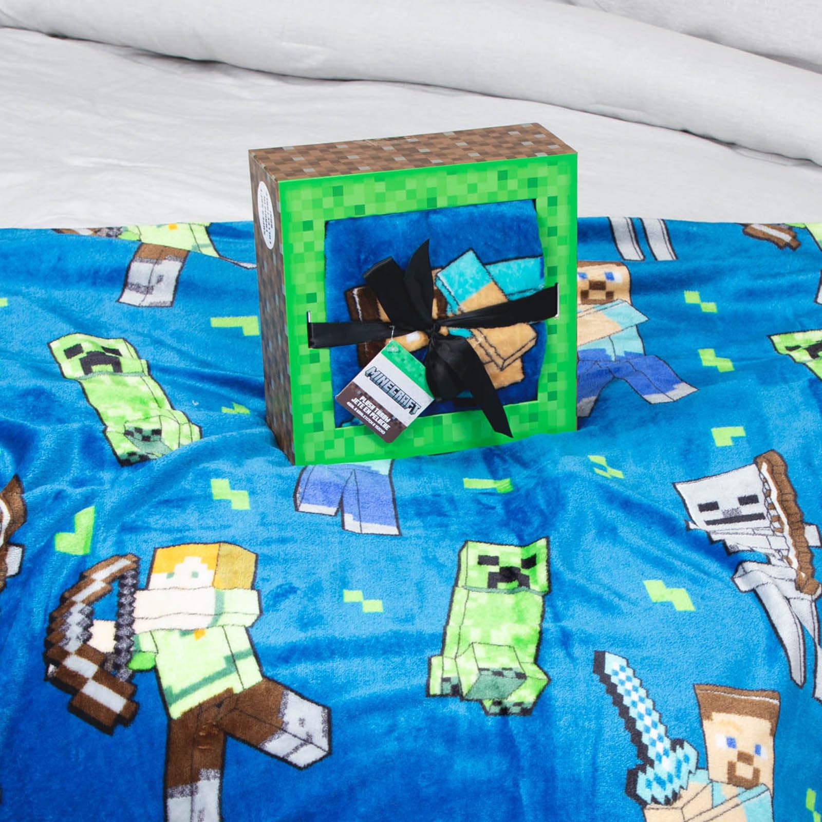 Minecraft Throw Blanket With Gift Box - Plush Throw Measures 46 X 60 Inches - Super Soft Special Edition Gamer Fleece Bedding Fe