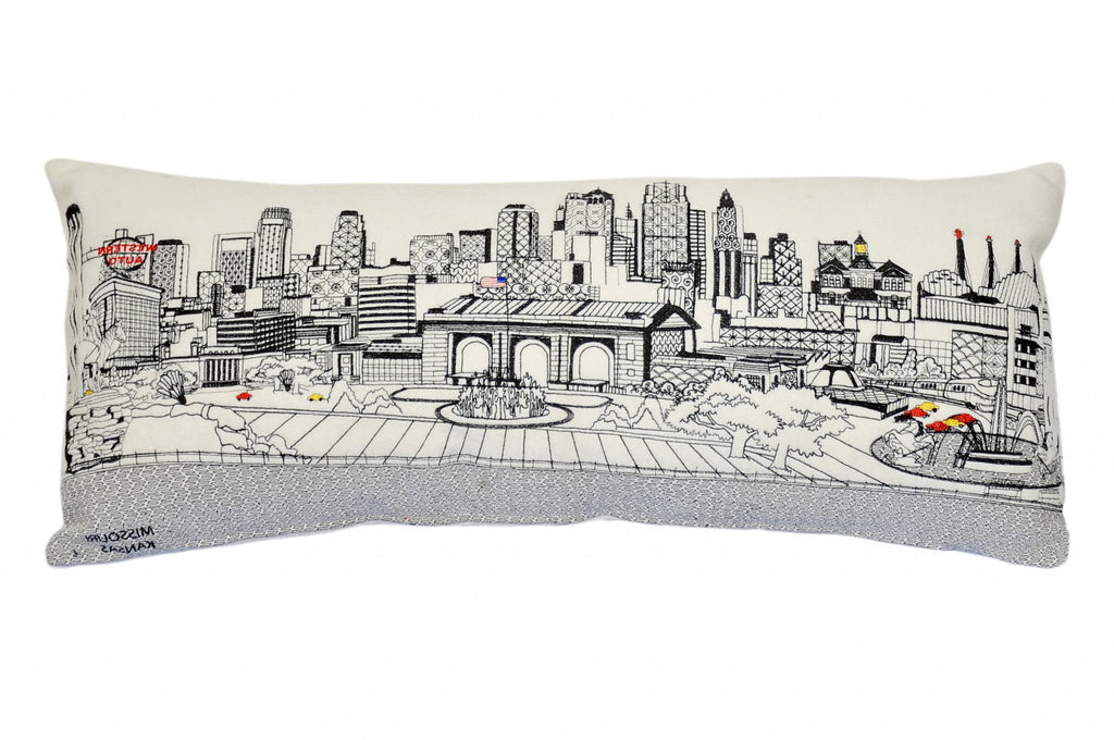HomeRoots Cream 35' White Kansas City Daylight Skyline Lumbar Decorative Pillow