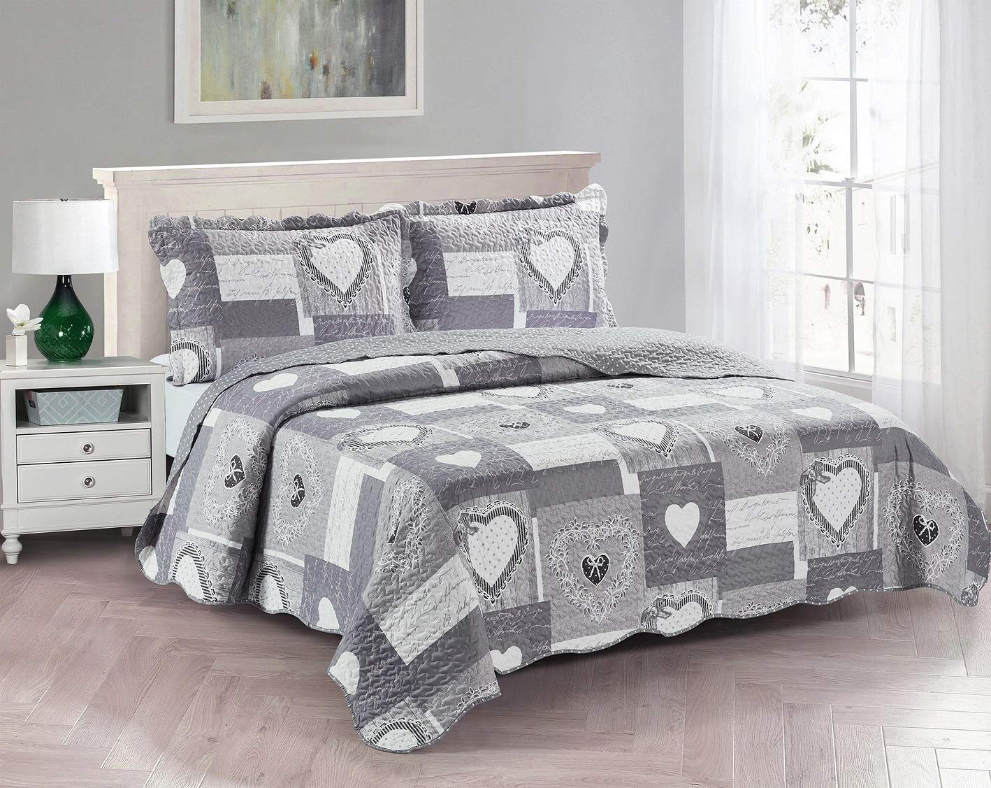 Brilliant Sunshine Heart Love Quilt Set, 3-Piece Bedding Sets With 2 King Pillow Shams, Patchwork Design, Washable And Reversible Bedspread, Soft Lightweight Coverlet, All-Season, King/Cal King, Grey