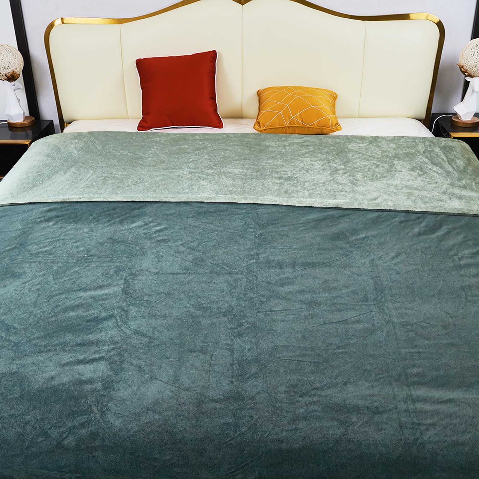 Waterproof Blanket For Bed, 80'X90' Leak-Proof Design, Reversible & Washable King Size Waterproof Blanket, Large Water Resista