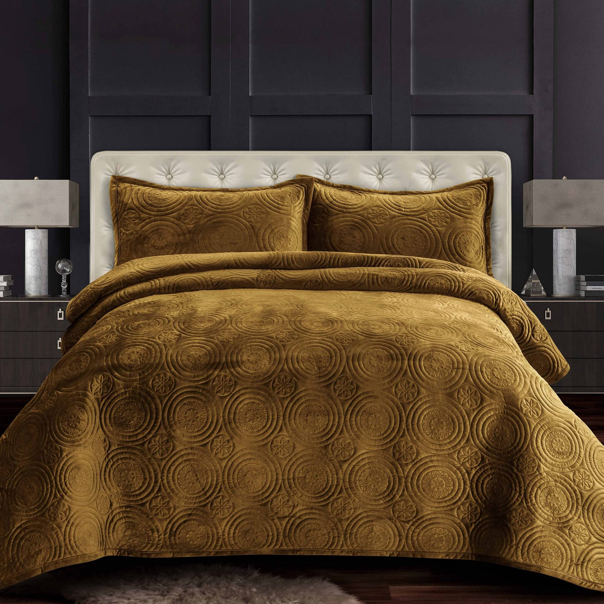 Tribeca Living Oversized Velvet Quilt, Three Piece King Bed Set, 260Gsm Soft Velvet Quilted Set Includes One Quilt & Two Sham Pi