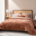 EVERGRACE Luxury Velvet Quilt Queen Size, Ultra Soft Velvet Bedding Set, Lightweight Velvet Comforter for All Season, Wave Crush
