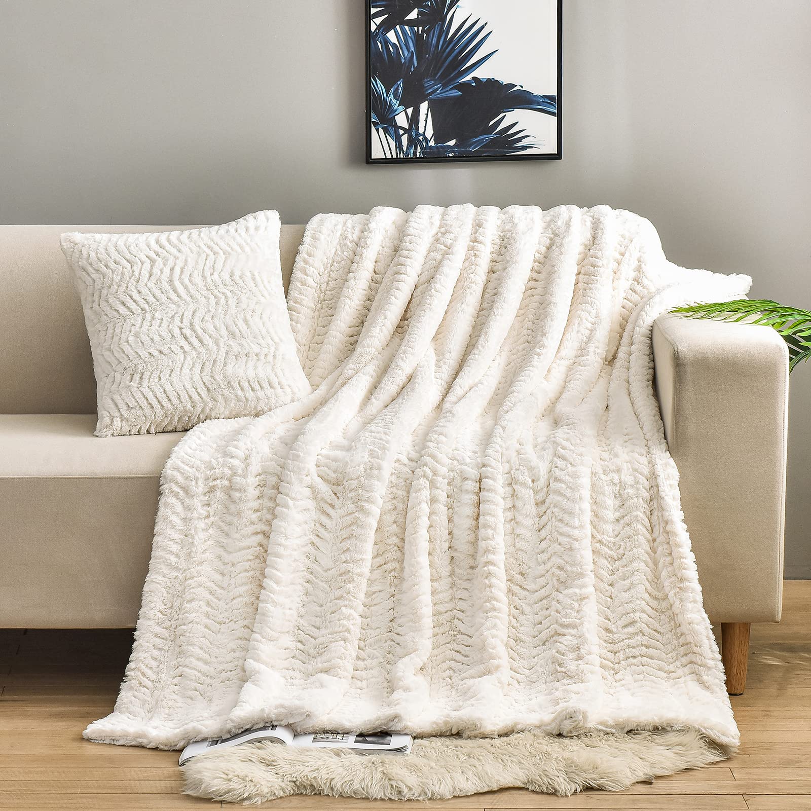 Yusoki Luxury Double Sided Faux Fur Throw Blanket(Without Pillows),Soft Fuzzy Fluffy Cozy Plush Furry Comfy Warm Blanket For Cou