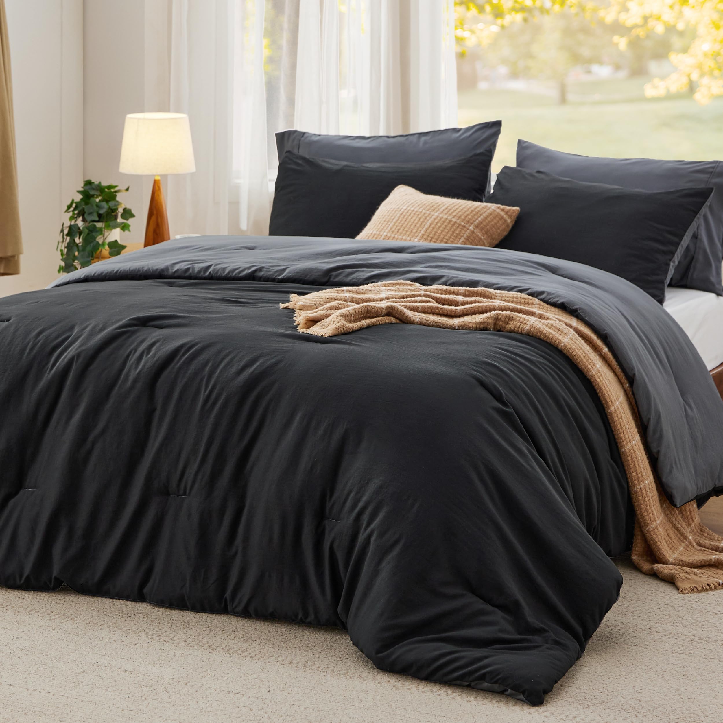 Bedsure California King Comforter Set, Reversible Black Soft Prewashed Bed Comforter For All Seasons, 3 Pieces Warm Bedding Sets
