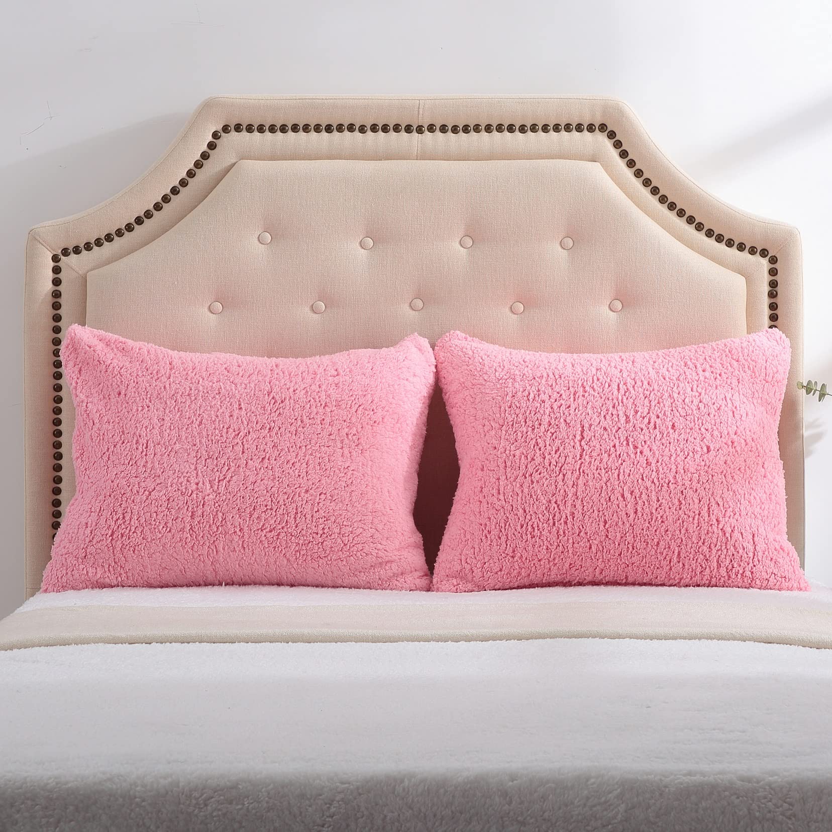 Reafort Ultra Soft Sherpa Pillowcases Pillow Covers Standard Size 20''X26'' Pack Of 2 With Zipper Closure (Pink, 20   X26    Sta