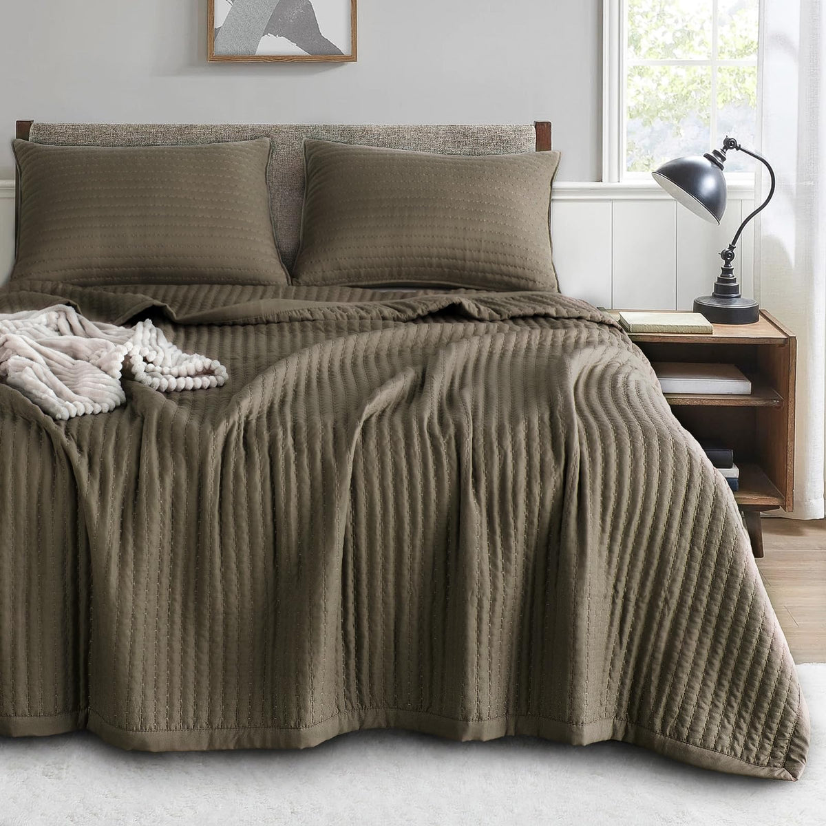 Kasentex Cub Brown Oversized King Size Quilt Bedding Sets With Pillow-Shams, Lightweight Soft Bedspread Coverlet, Durable Stitch