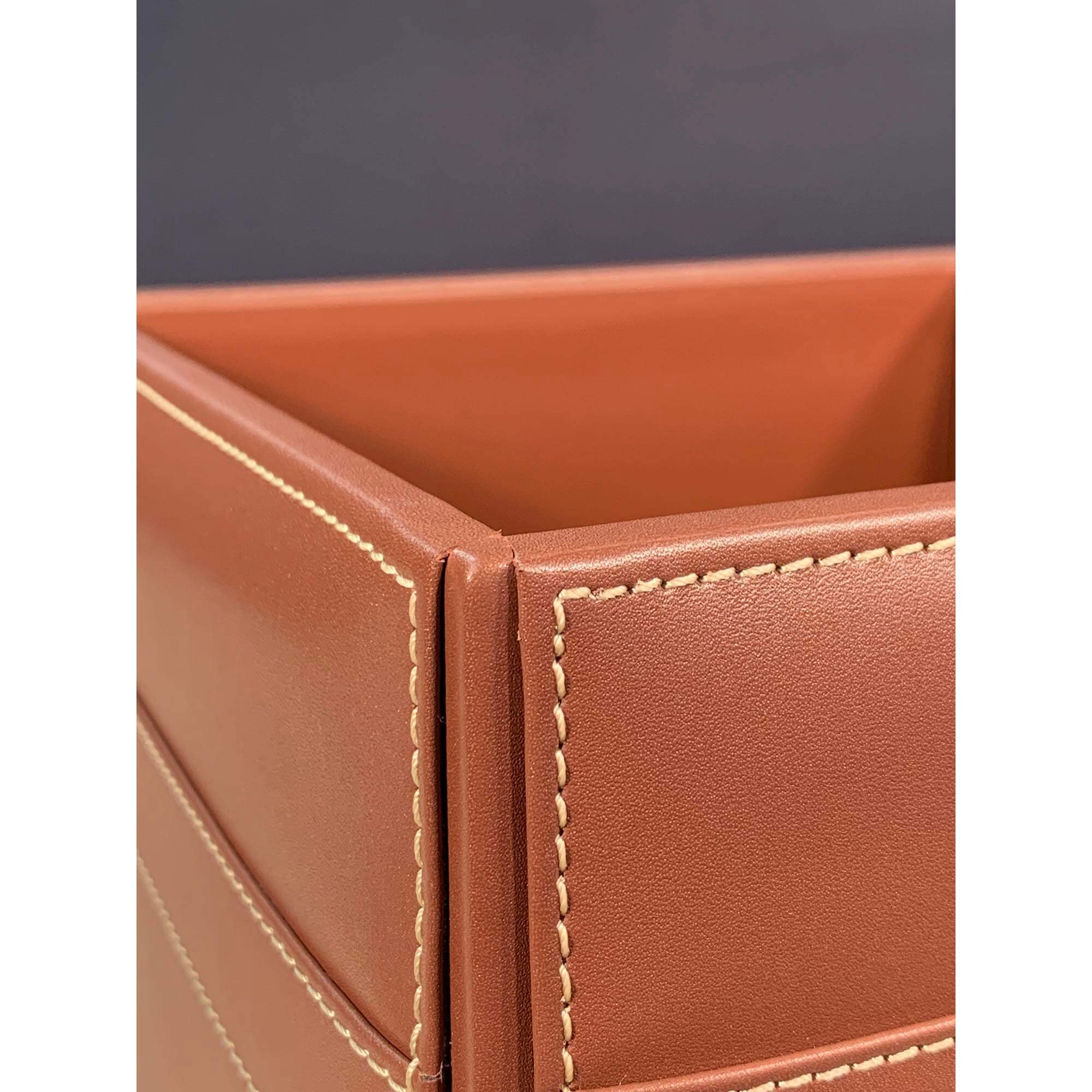 Dacasso Rustic Brown Leather Square Waste Basket