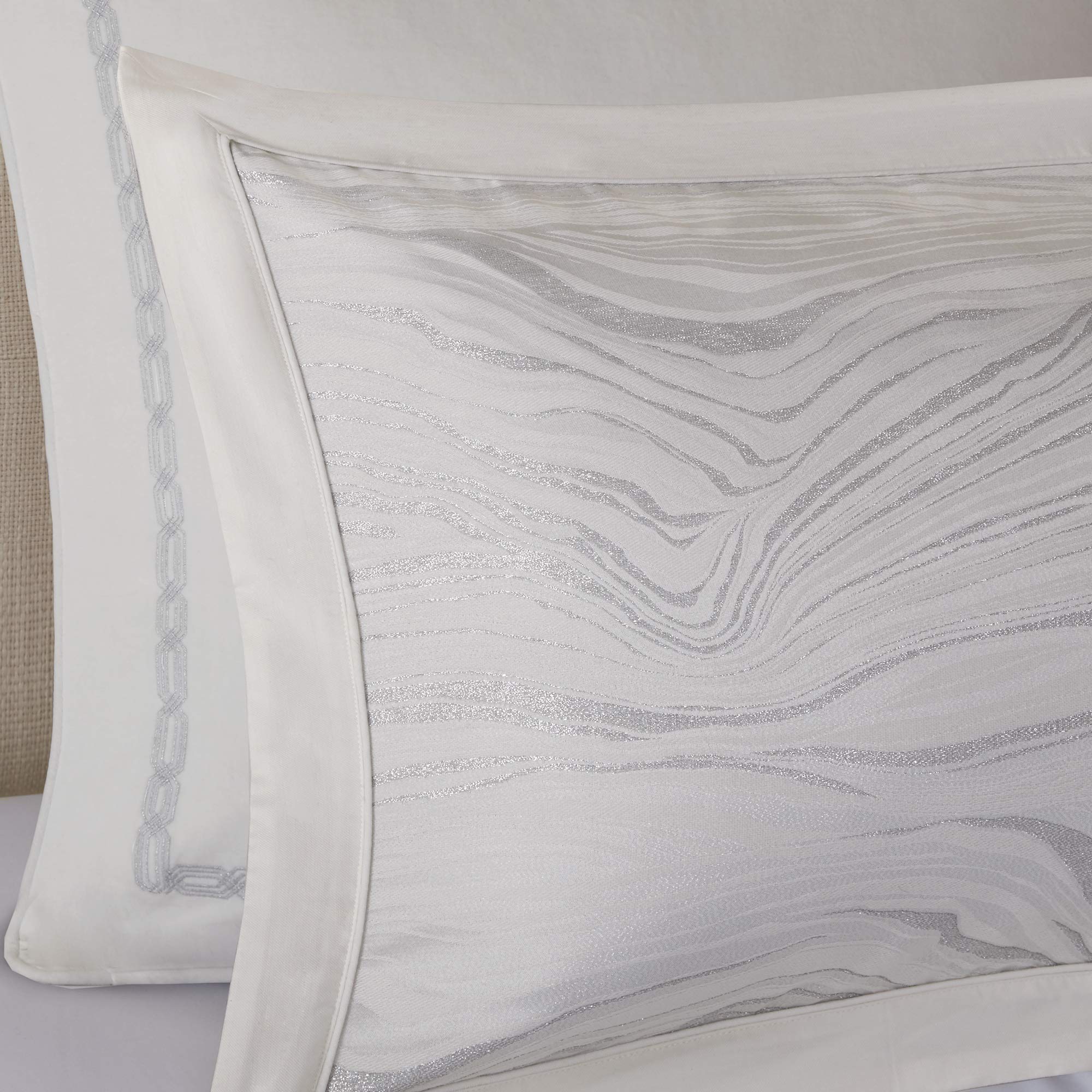Madison Park Signature Glam Cozy Comforter Set - All Season Bedding Combo Filled Insert And Removable Duvet Cover, Shams, Decorative Pillows, Metallic White Queen(92'X96') 9 Piece