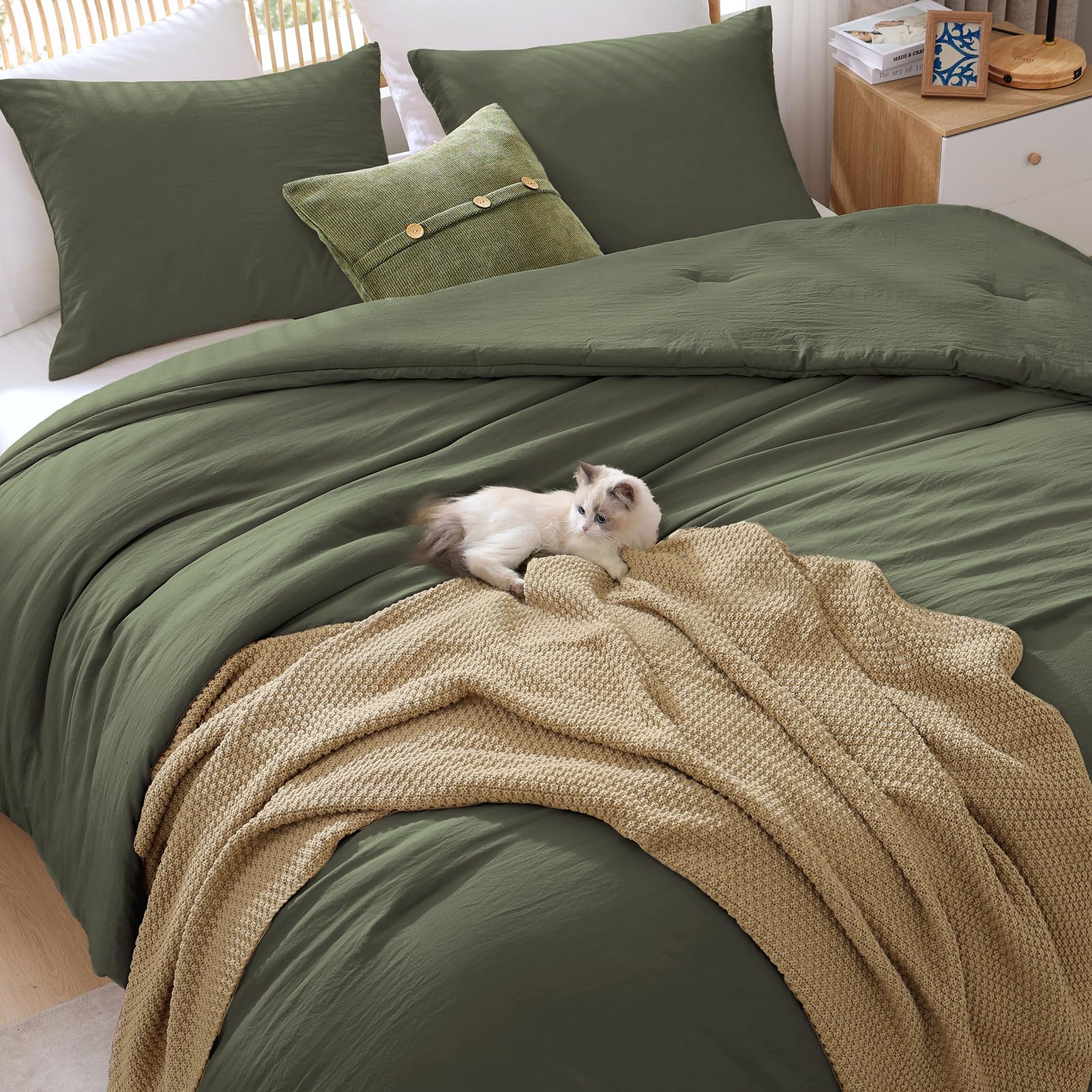Wrensonge Olive Green Queen Size Comforter Sets, 3 Piece Soft Fluffy Queen Comforter Set (1 Queen Comforter With 2 Pillow Shams)