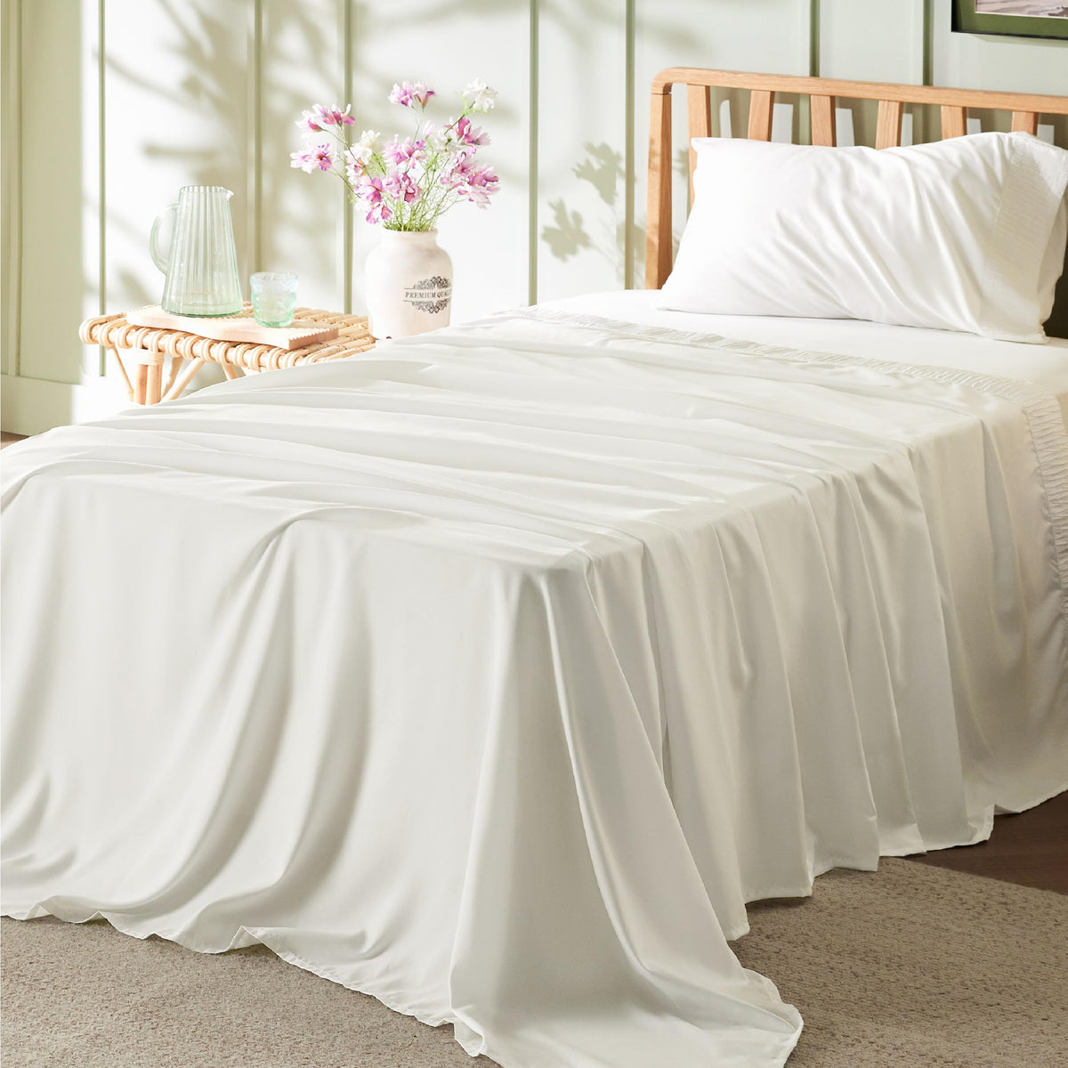 Bedsure Twin Sheets Set - Soft Twin Bed Sheets, 3 Pieces Hotel Luxury Ivory Sheets Twin, Easy Care Polyester Microfiber Cooling