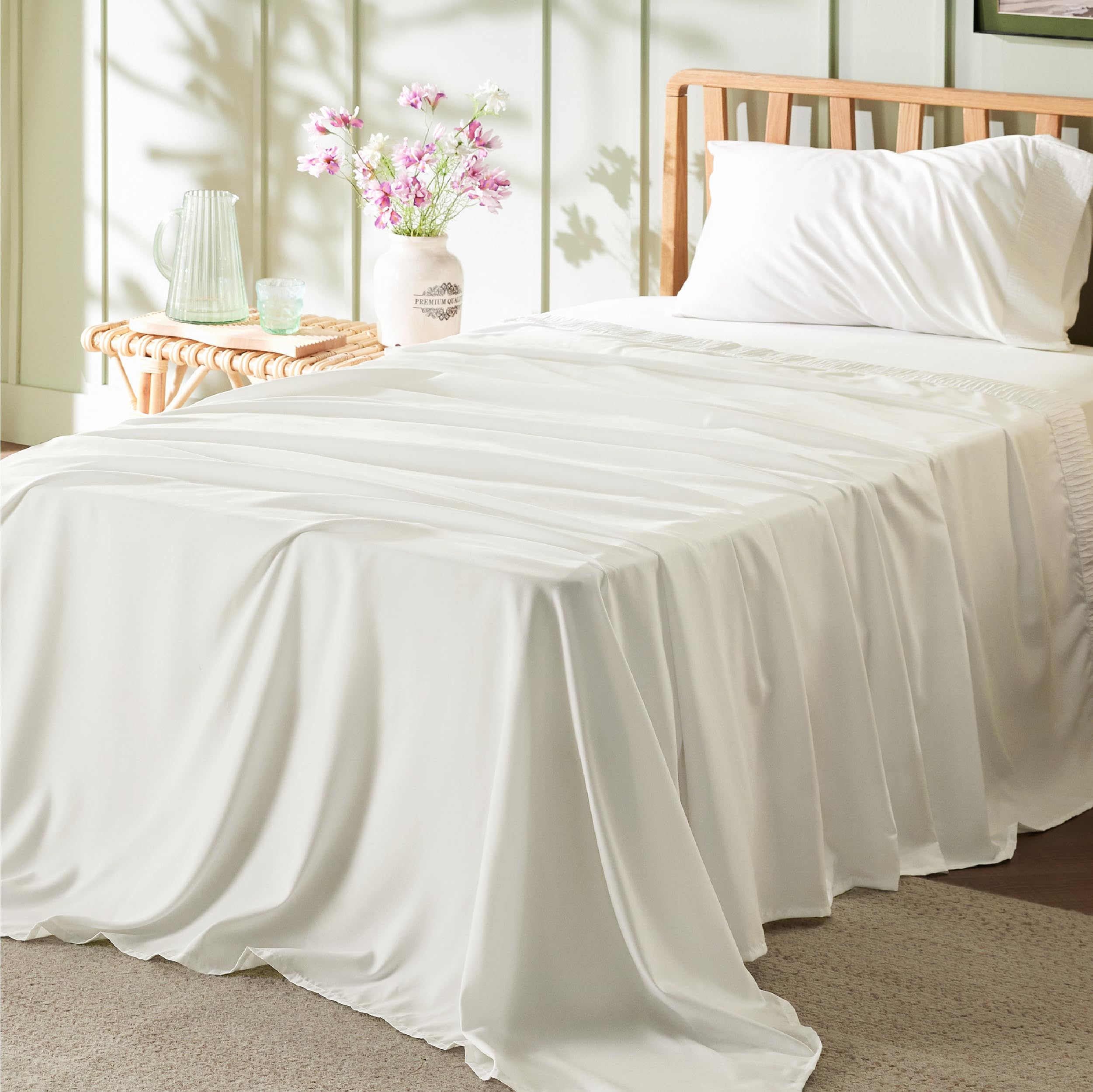 Bedsure Twin Sheets Set - Soft Twin Bed Sheets, 3 Pieces Hotel Luxury Ivory Sheets Twin, Easy Care Polyester Microfiber Cooling