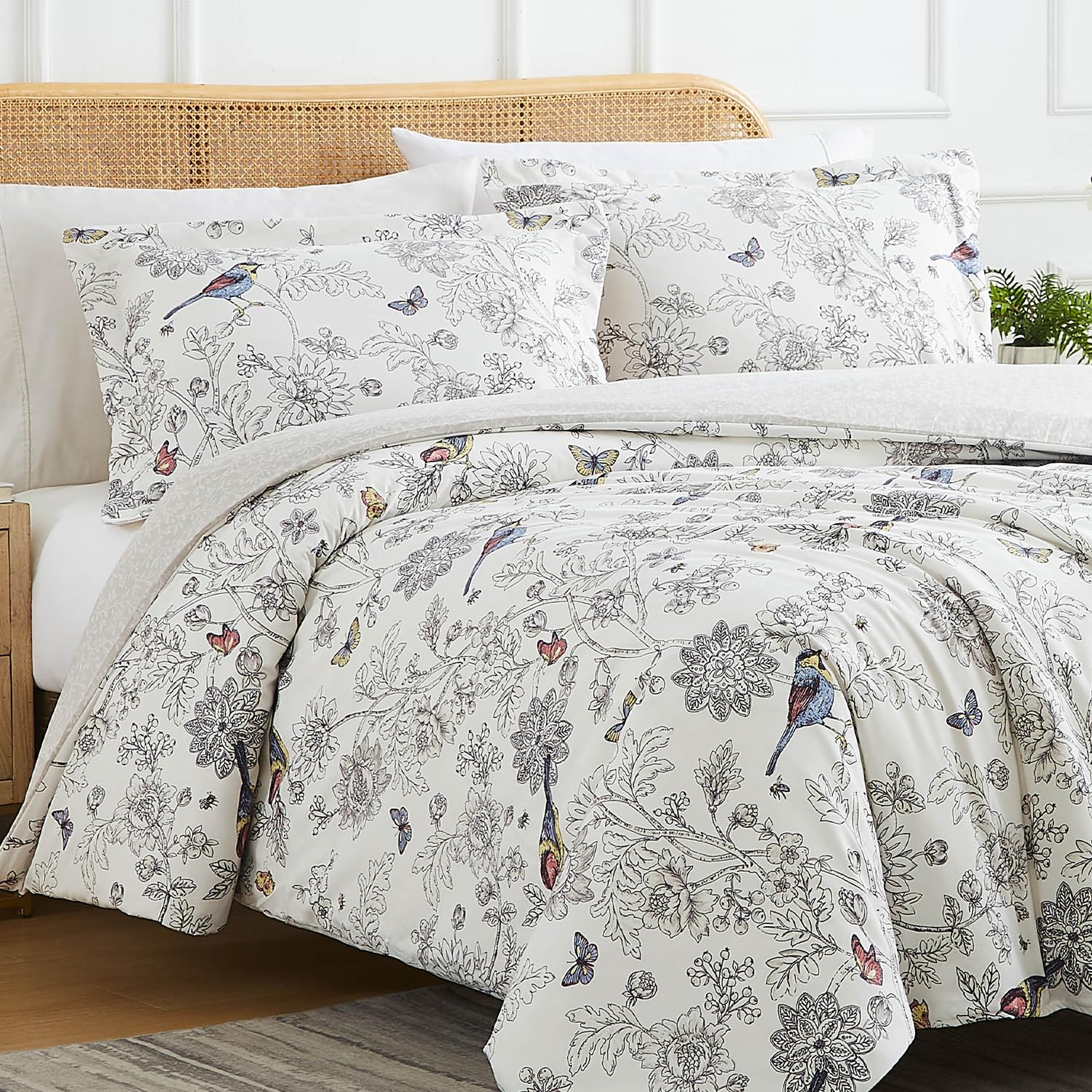 Southshore Fine Living, Inc. 3 Piece Full/Queen Size Comforter Set, Down Alternative Floral Bedspread, The Wanderlust Collection