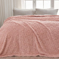 Newcosplay Super Soft Queen Blanket Pink Premium Silky Flannel Fleece 3D Heart Checkered Lightweight Bed Blanket All Season Use