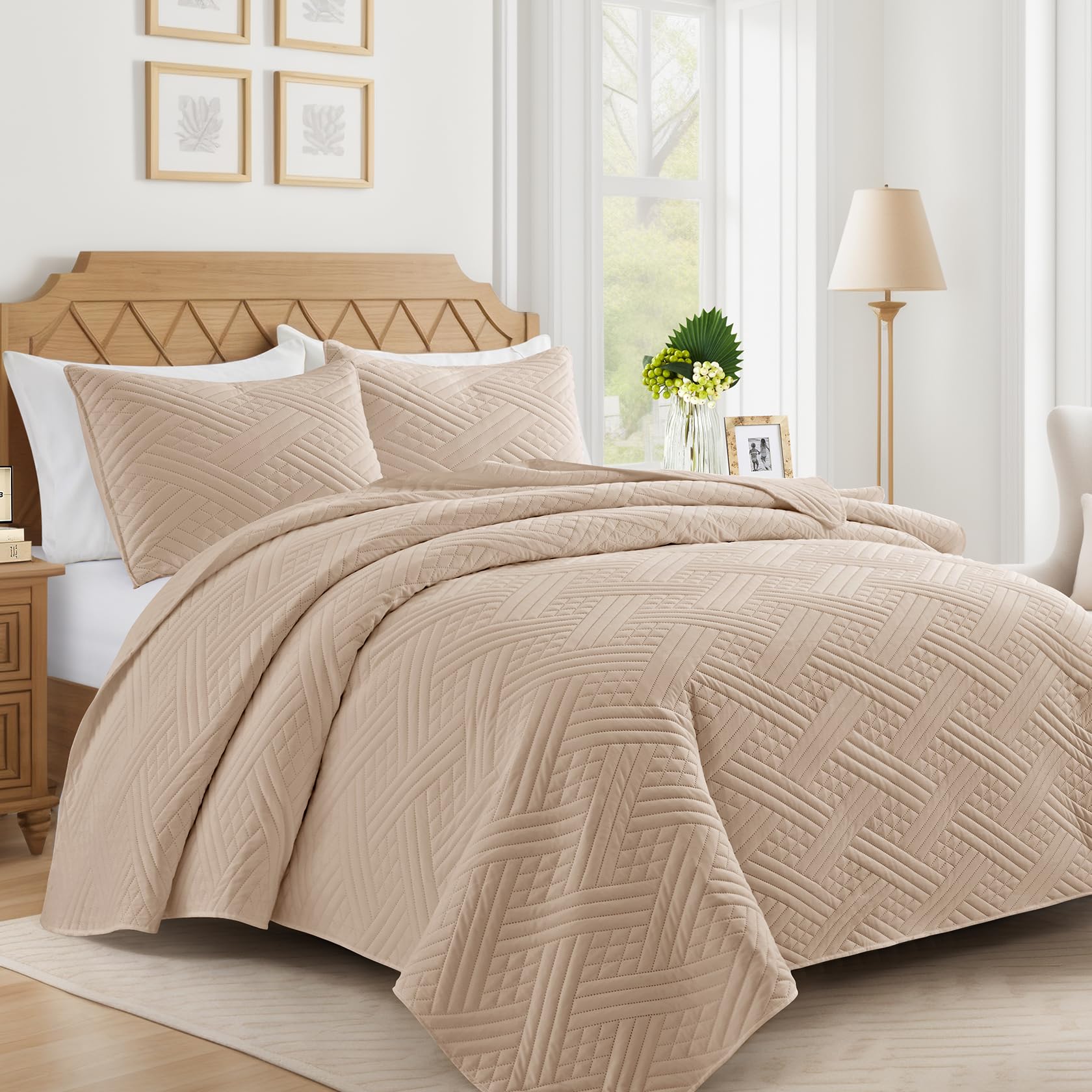 Lavsiry Twin Size Light Camel Quilt With Stripe Pattern, Summer Lightweight Thin Comforter Bedding Set, Soft Microfiber Bedsprea
