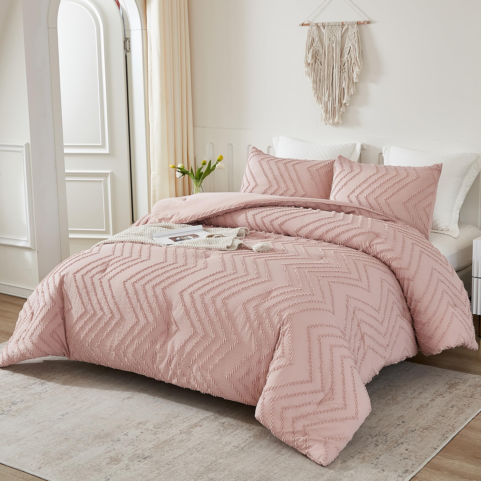 Litanika Blush Pink Queen Size Comforter Sets, 3 Pieces Lightweight Chevron Tufted Bedding Comforter Set, Fluffy Down Alternativ