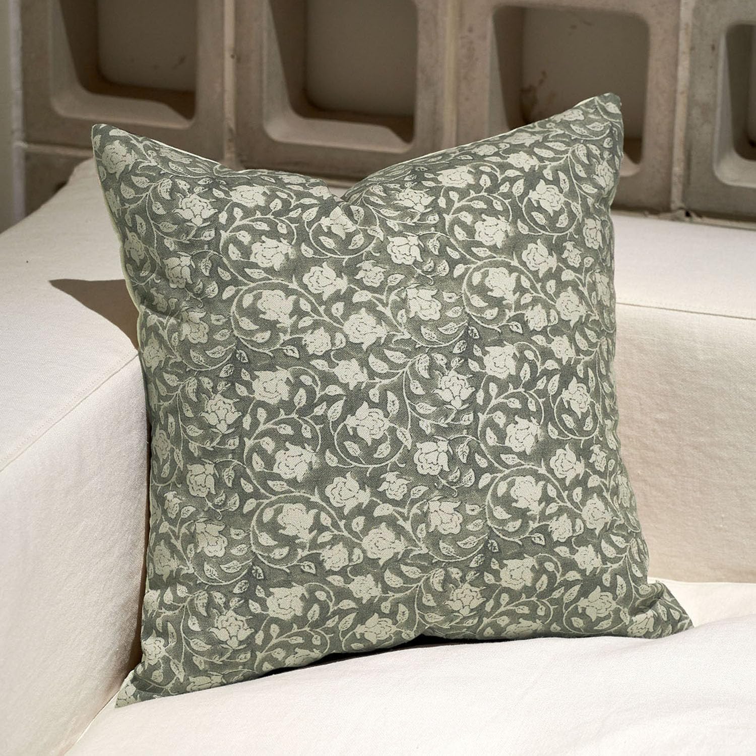 Domvitus Floral Pillow Covers, 24X24 Pillow Covers, Throw Pillows For Couch, Floral Print Pillow Cover, Decorative Neutral Accent Throw Pillow Covers, 1Pc, Laurel Green
