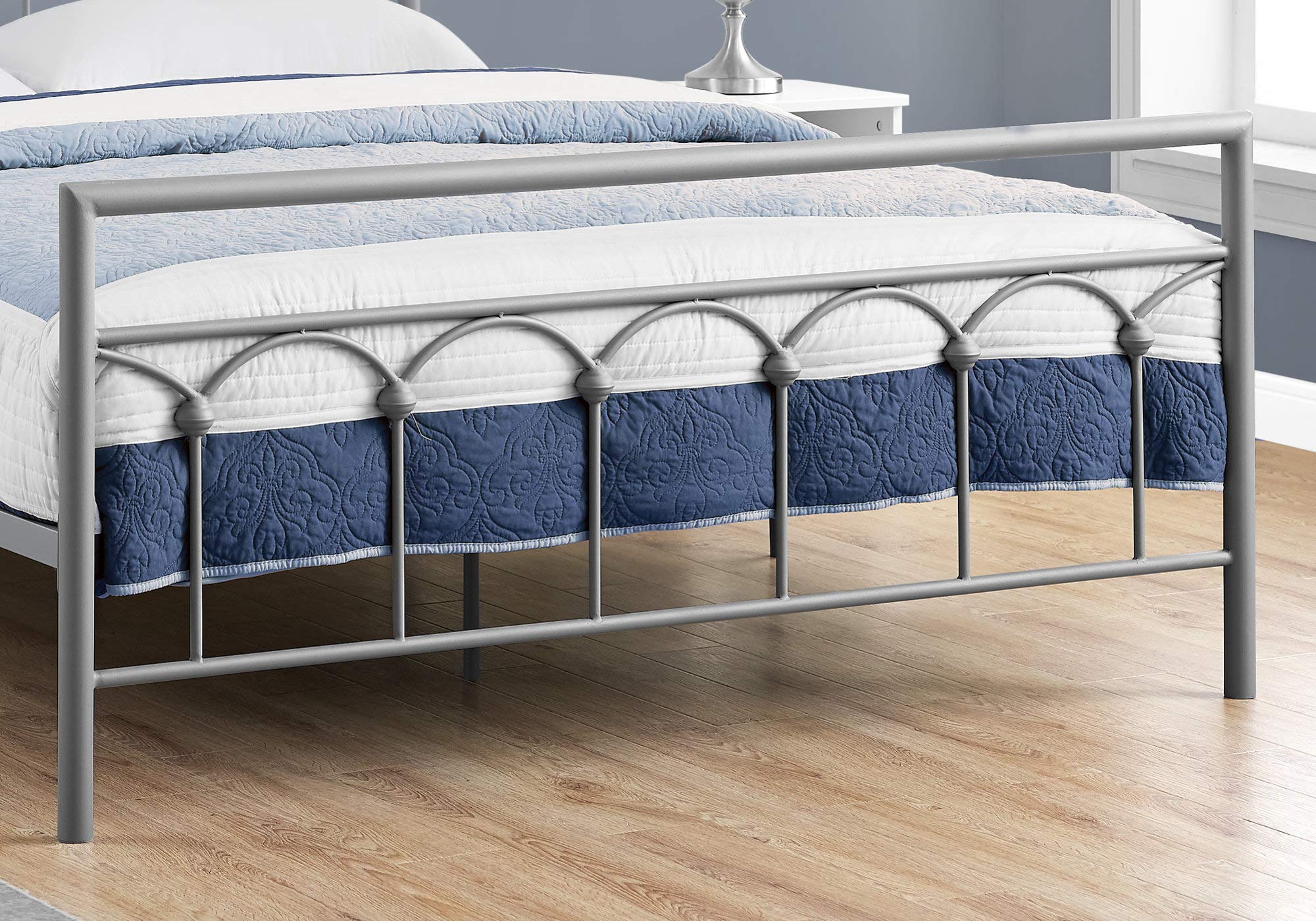 HomeRoots 47.75' Metal Frame Queen Size Bed