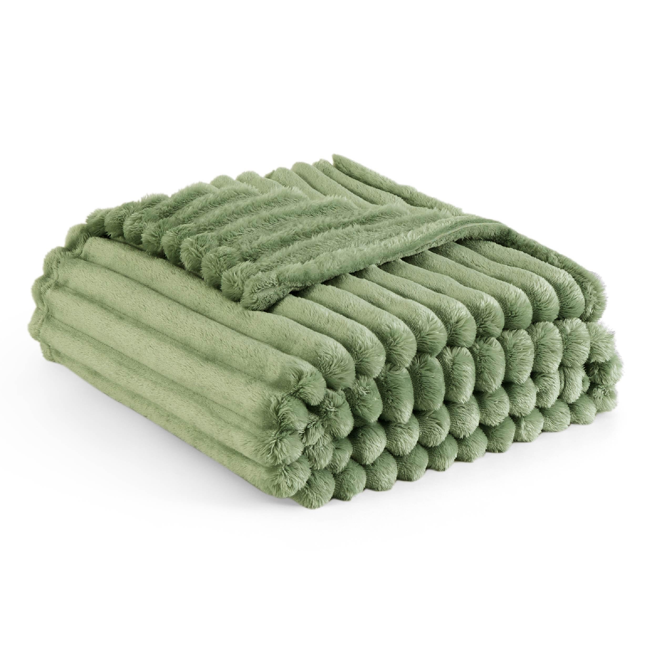 Bedsure Reseda Fleece Throw Blanket For Couch - Super Soft Cozy Blankets For Women, Cute Small Blanket For Girls, 50X60 Inches