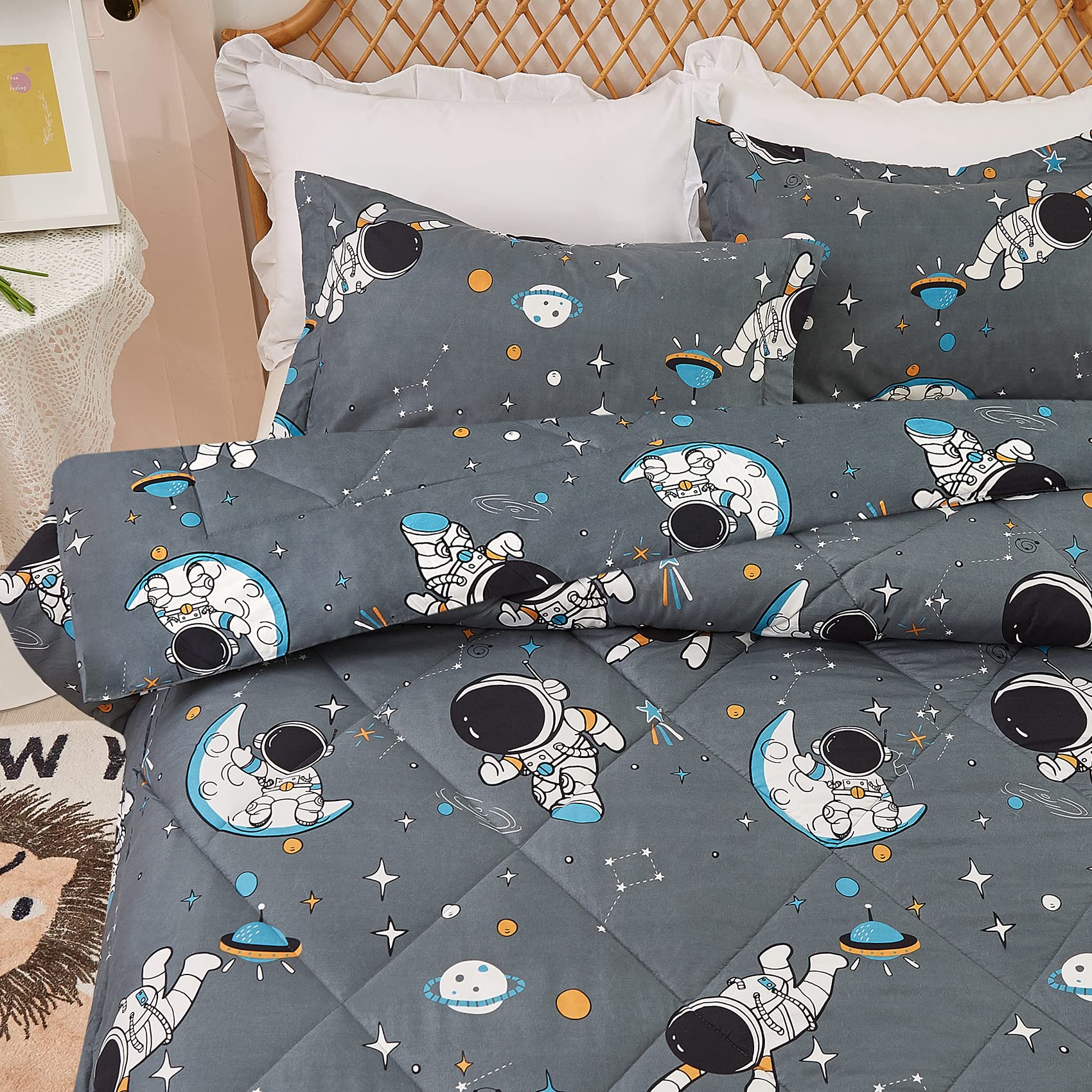 Jsd Grey Astronaut Kids Comforter Set Full Size, 3 Piece Space Theme Microfiber Comforter With Pillow Shams, Lightweight All Sea