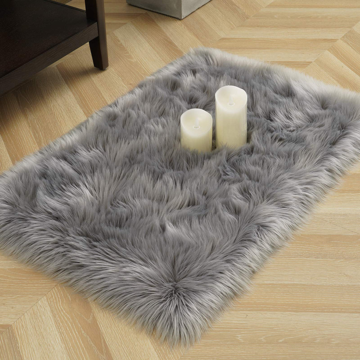 LOCHAS Soft Fluffy Faux Fur Rugs for Bedroom Bedside Rug 2x3 Feet, Washable, Furry Sheepskin Area Rug for Living Room Girls Room