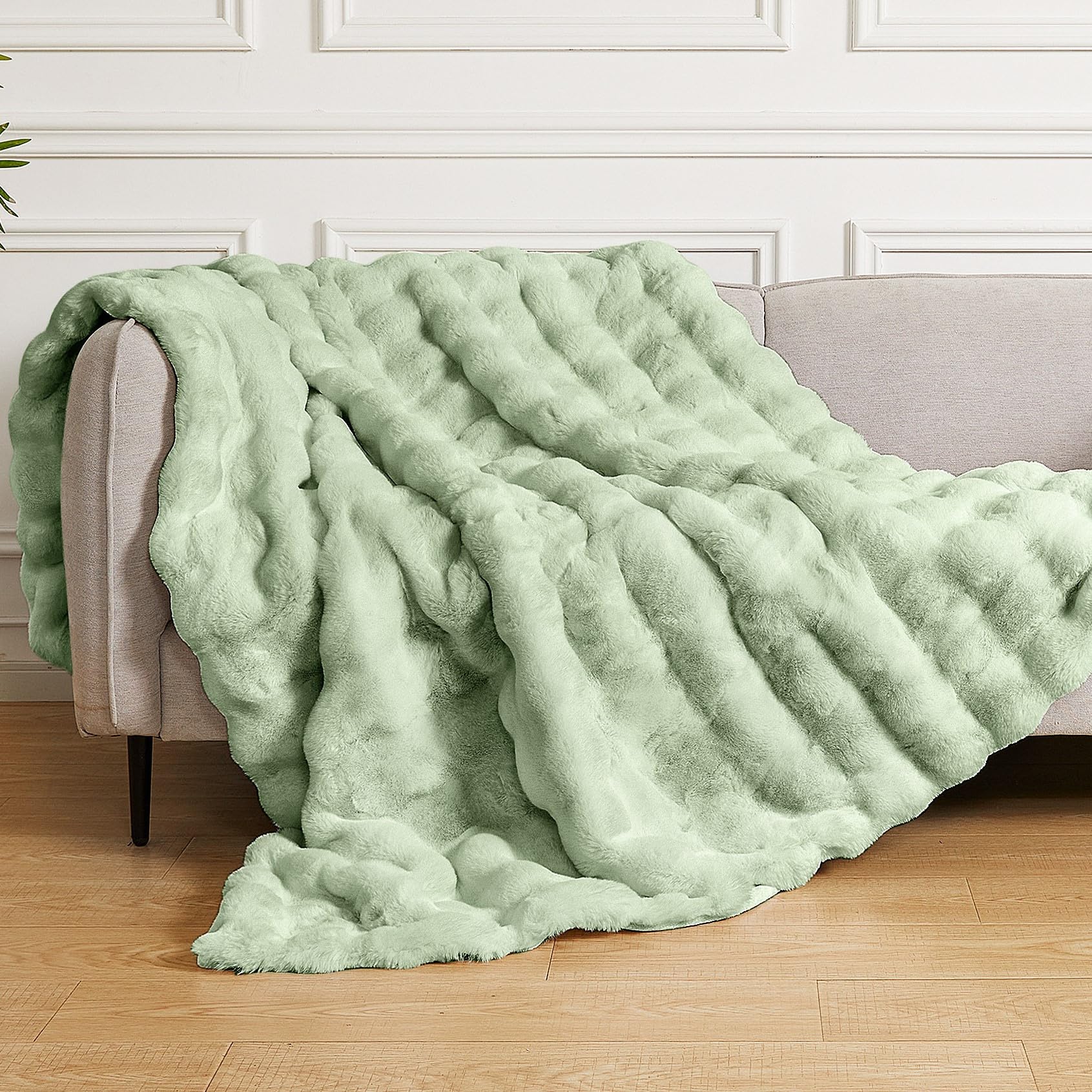 Orinova Sage Green Fluffy Comfy Blanket For Couch Living Room 50X60 Faux Fur Throw Blanket For Bed Soft Furry Cozy Best Housewar