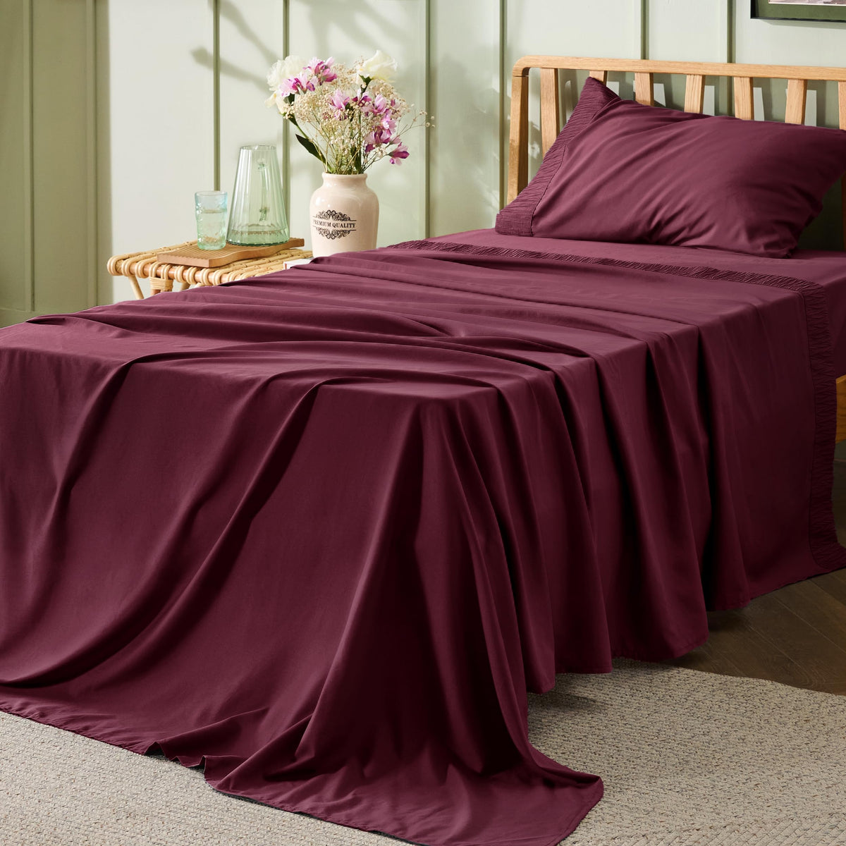 Bedsure Twin Sheets Set - Soft Twin Bed Sheets, 3 Pieces Hotel Luxury Burgundy Sheets Twin, Easy Care Polyester Microfiber Cooli