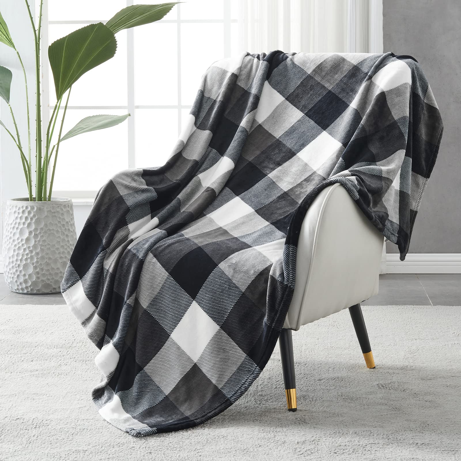 Sochow Buffalo Plaid Flannel Fleece Throw Blanket 60 X 80 Inches, Soft Lightweight Cozy All Season Black/White Checkered Blanket