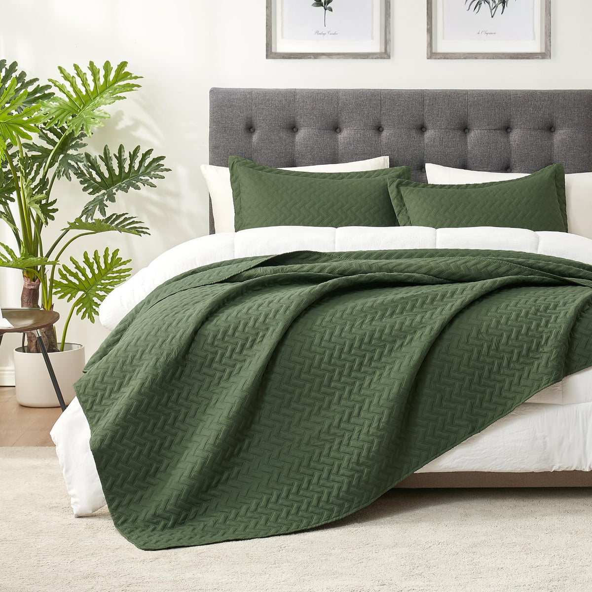 Hansleep Olive Green Quilt Twin Size - Chevron Pattern Ultrasonic All Season Bedspread Twin, Soft Lightweight Coverlet Bedding S