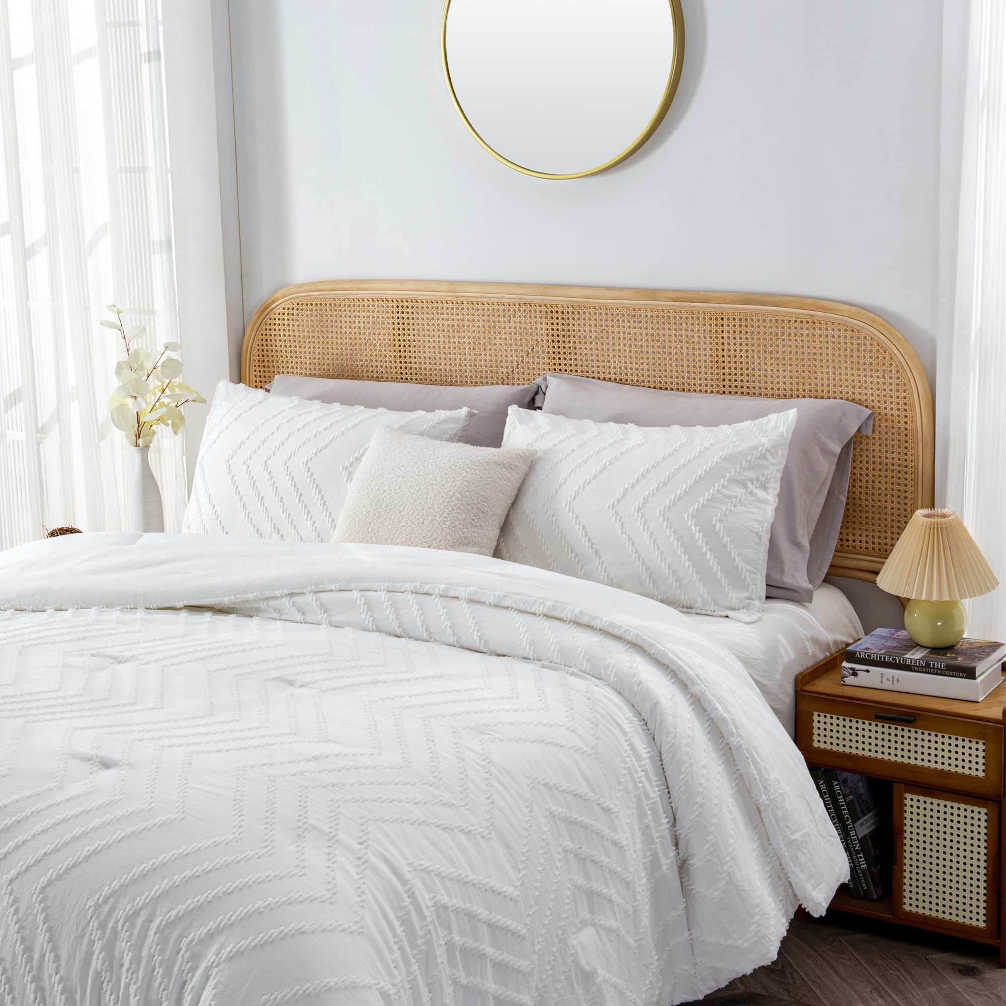 Litanika White Queen Size Comforter Sets, 3 Pieces Lightweight Chevron Tufted Bedding Comforter Set, Fluffy Down Alternative Com
