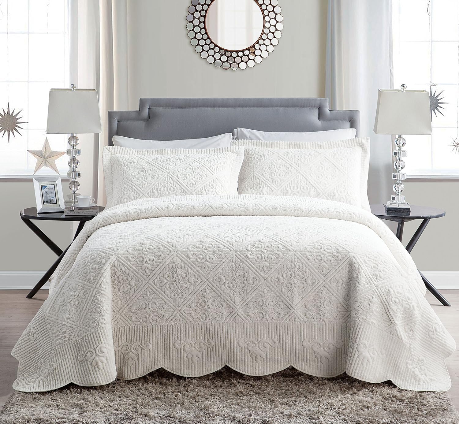 VCNY Home - Quilt Set, 3-Piece Plush Bedding with Matching Sham, Elegant Room Decor (Westland Ivory, King)