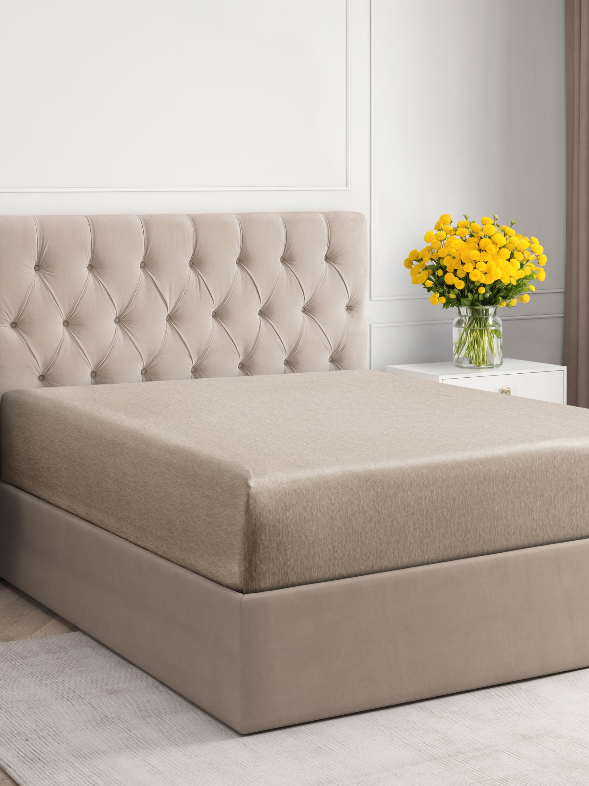 Queen Size Fitted Bed Sheet - Hotel Luxury Single Fitted Sheet Only - Fits Mattress Up To 16 - Extra Soft, Wrinkle Free, And Breathable - Bottom Fitted Sheet - Heathered Beige Single Fitted Sheet Only