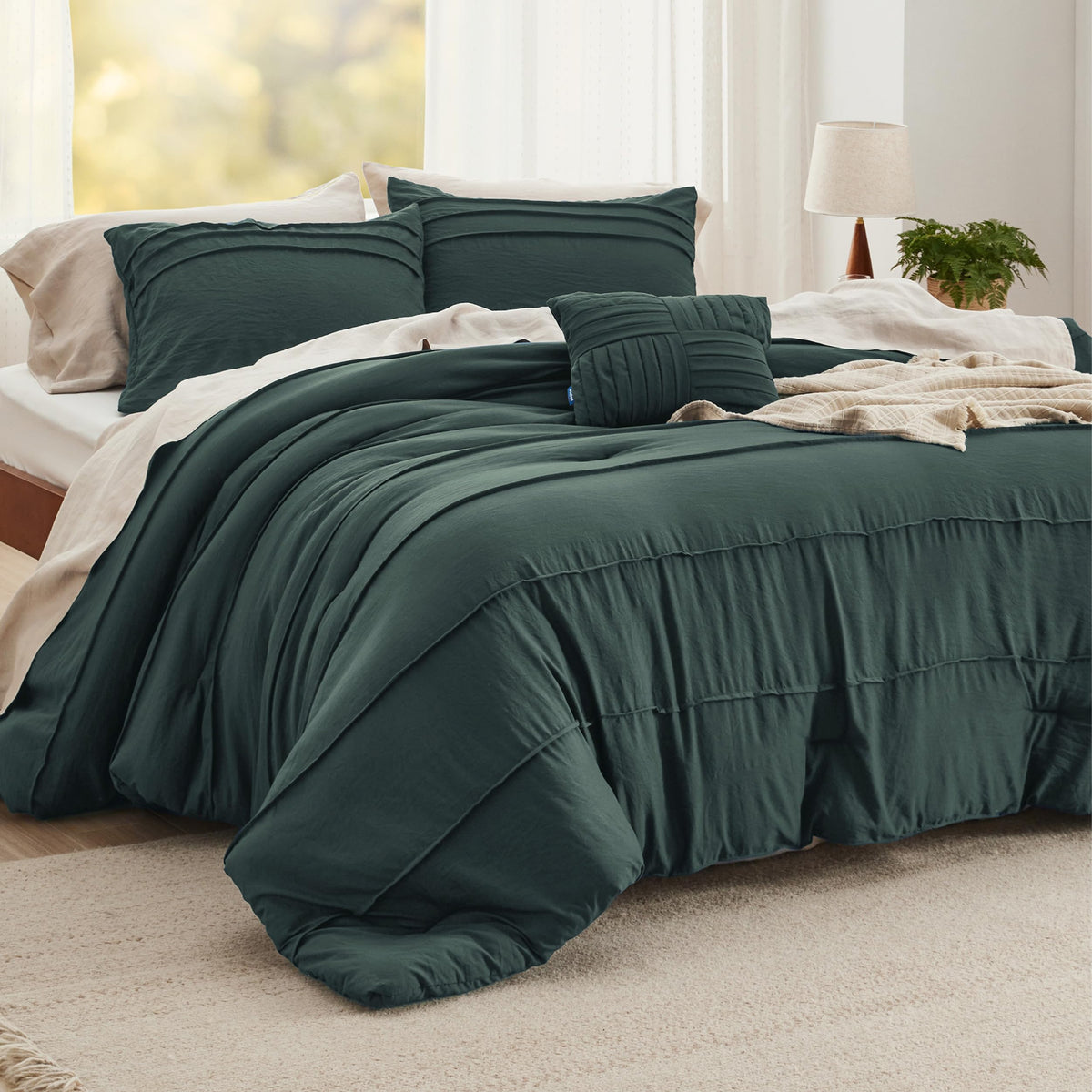 Bedsure Emerald Green King Size Comforter Set - 4 Pieces Pinch Pleat Bed Set, Down Alternative Bedding Sets For All Season, 1 Co