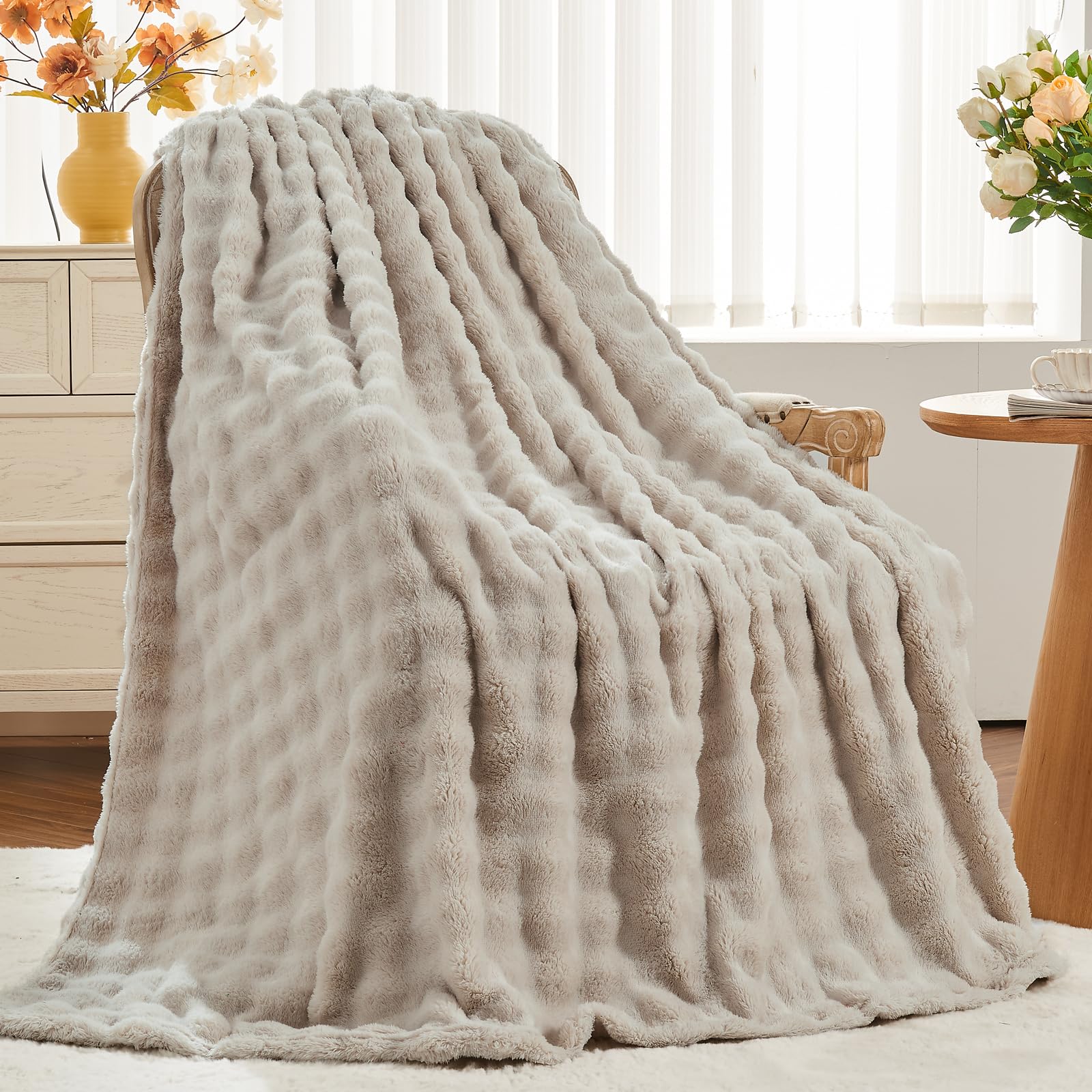 Newcosplay Twin Blanket For Couch Linen Super Soft Flannel Fleece 3D Bubble Lightweight Bed Blanket All Season Use (Linen, Twin(