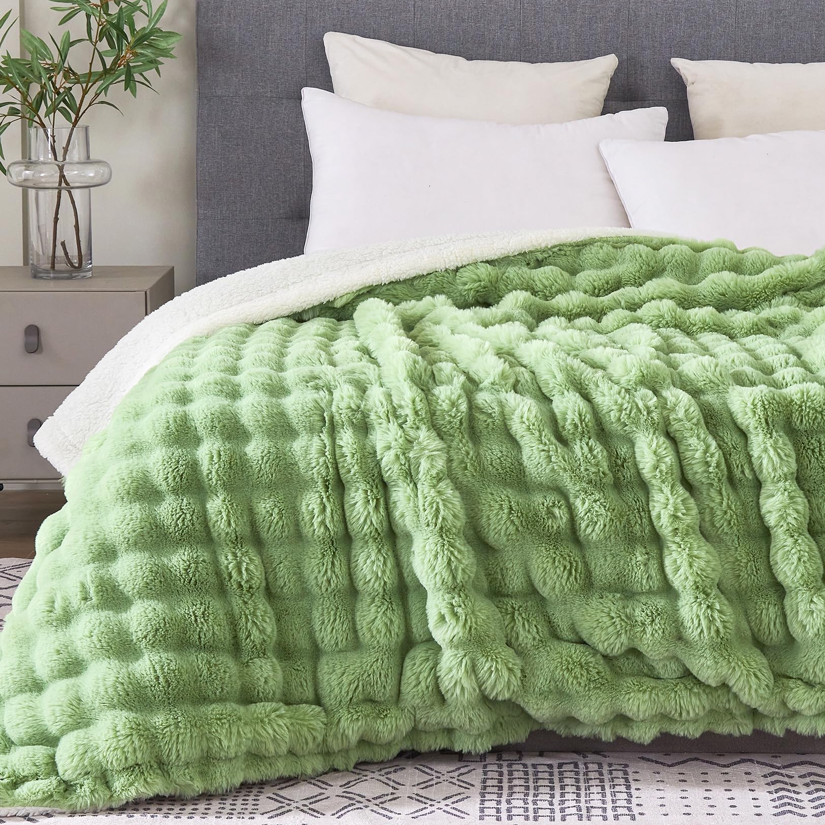 Serenhom 60X80 Inches Ultra-Soft Fuzzy Faux Fur Plush Twin Size Blanket - Thick, Warm Sherpa For Couch, Sofa, Bedroom, Camping -