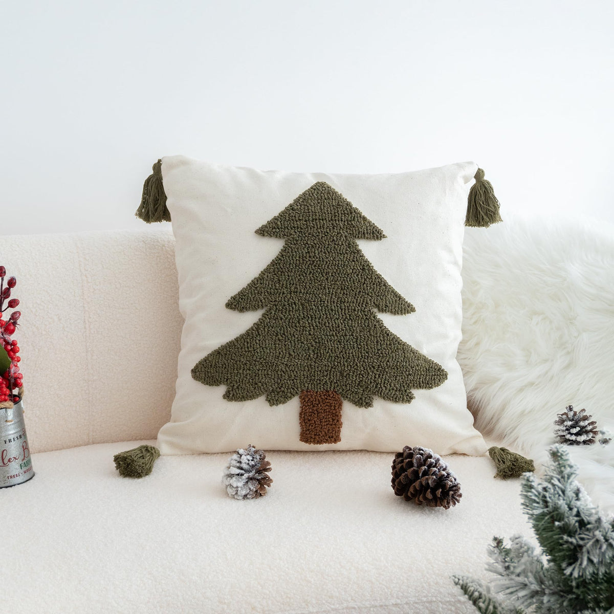 Vanncio Green Tufted Christmas Tree Throw Pillow Cover, New Year Farmhouse Pillowcase With Tassels, Hand Woven Cushion Sham For