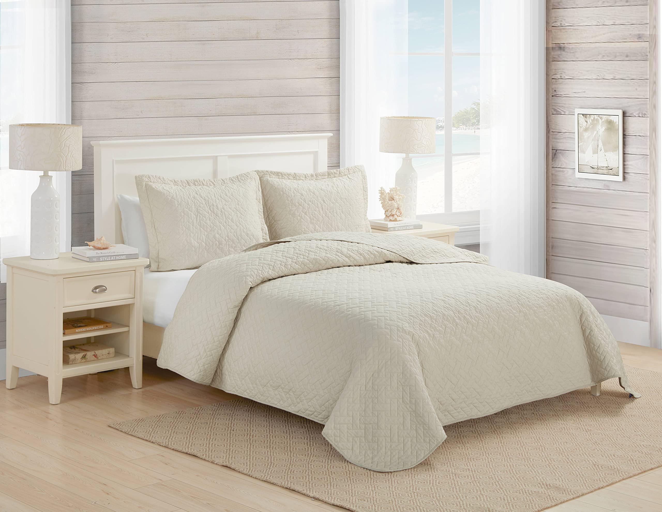 Tommy Bahama - Queen Quilt Set, Soft Bedding with Matching Shams, Cozy Bedspread, Bedding Set for All Seasons (Chevron Dune, Que