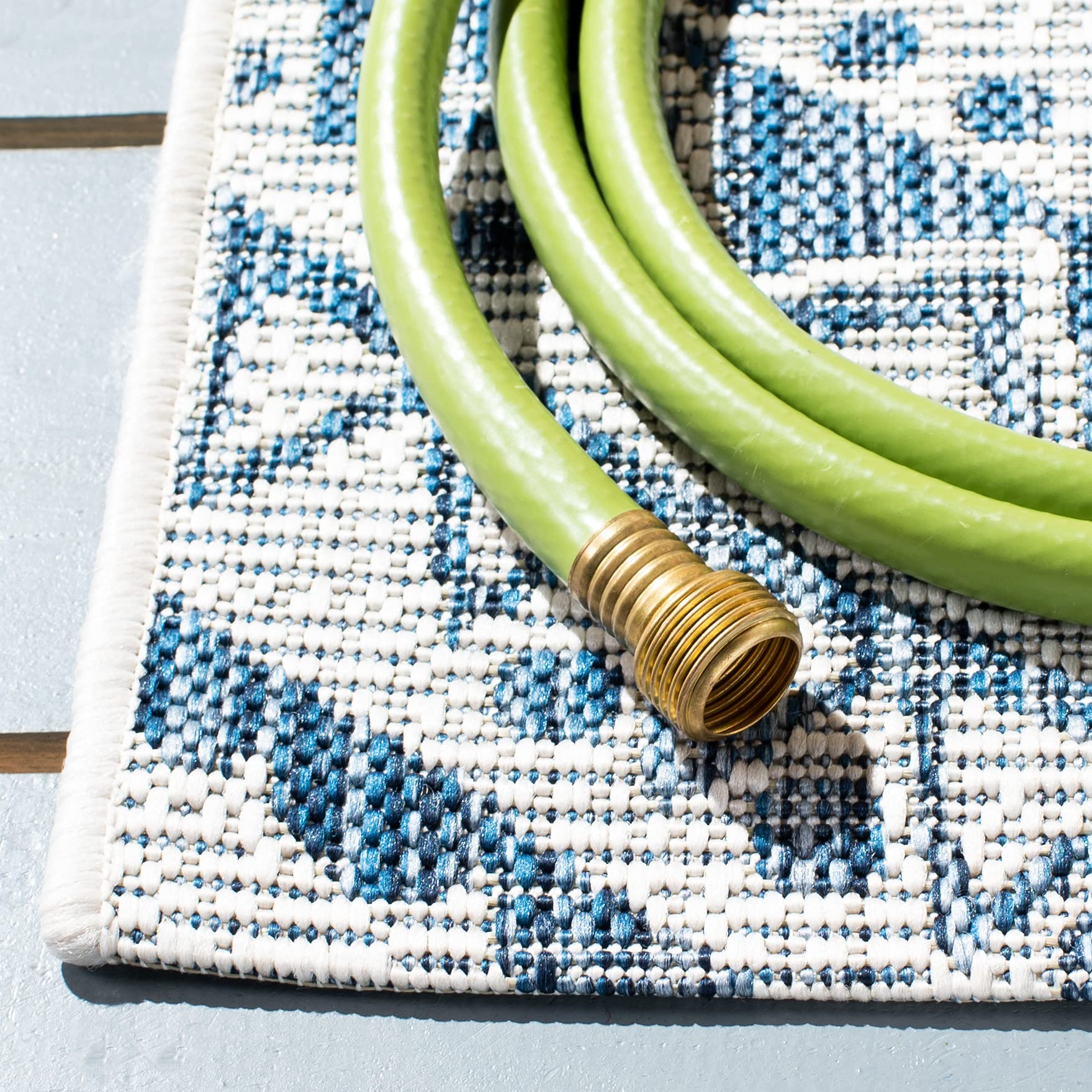 Safavieh Courtyard Collection 27.6' X 96' Light Grey/Fuchsia Cy8734 Indoor/ Outdoor Waterproof Easy Cleaning Patio Backyard Mudroom Runner Rug