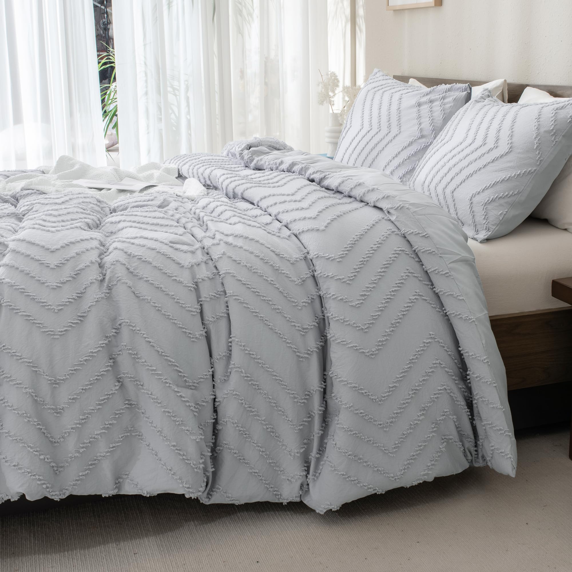 Andency King Comforter Silver Grey, Boho Grey Soft Warm Bedding Comforter Sets For King Size Bed Set, 3 Pieces Gray Cute Chevron Tufted Aesthetic Microfiber Lightweight Comforter Set
