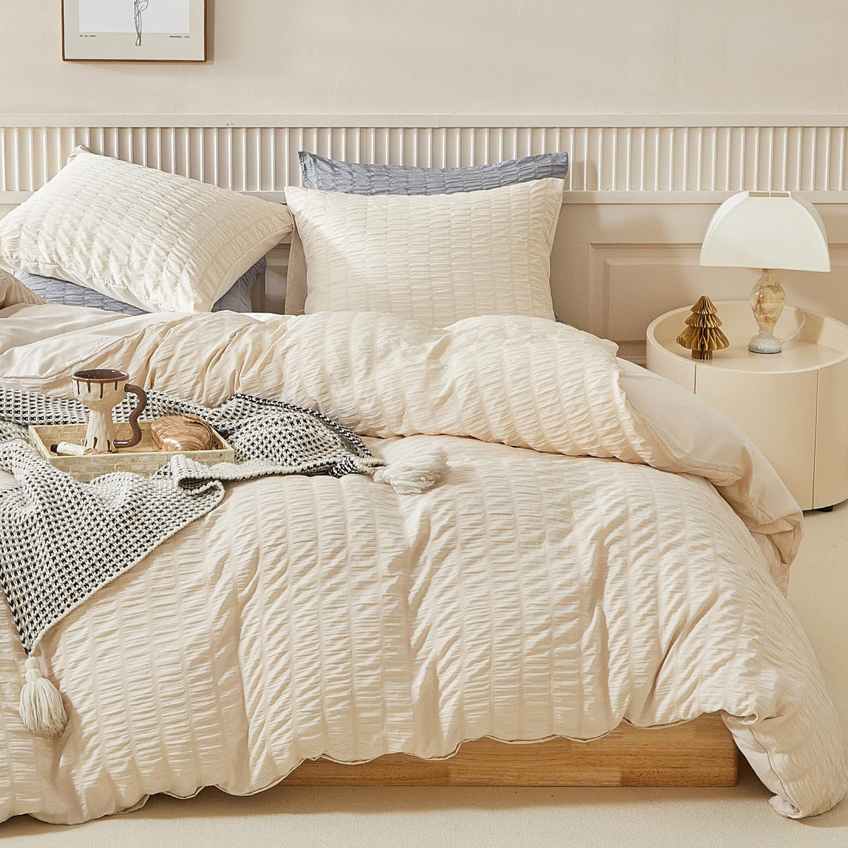 WARMDERN Duvet Cover Set Queen Size, 3pcs Washed Microfiber Beige Bedding Set, Soft Breathable Striped Textured Seersucker Duvet