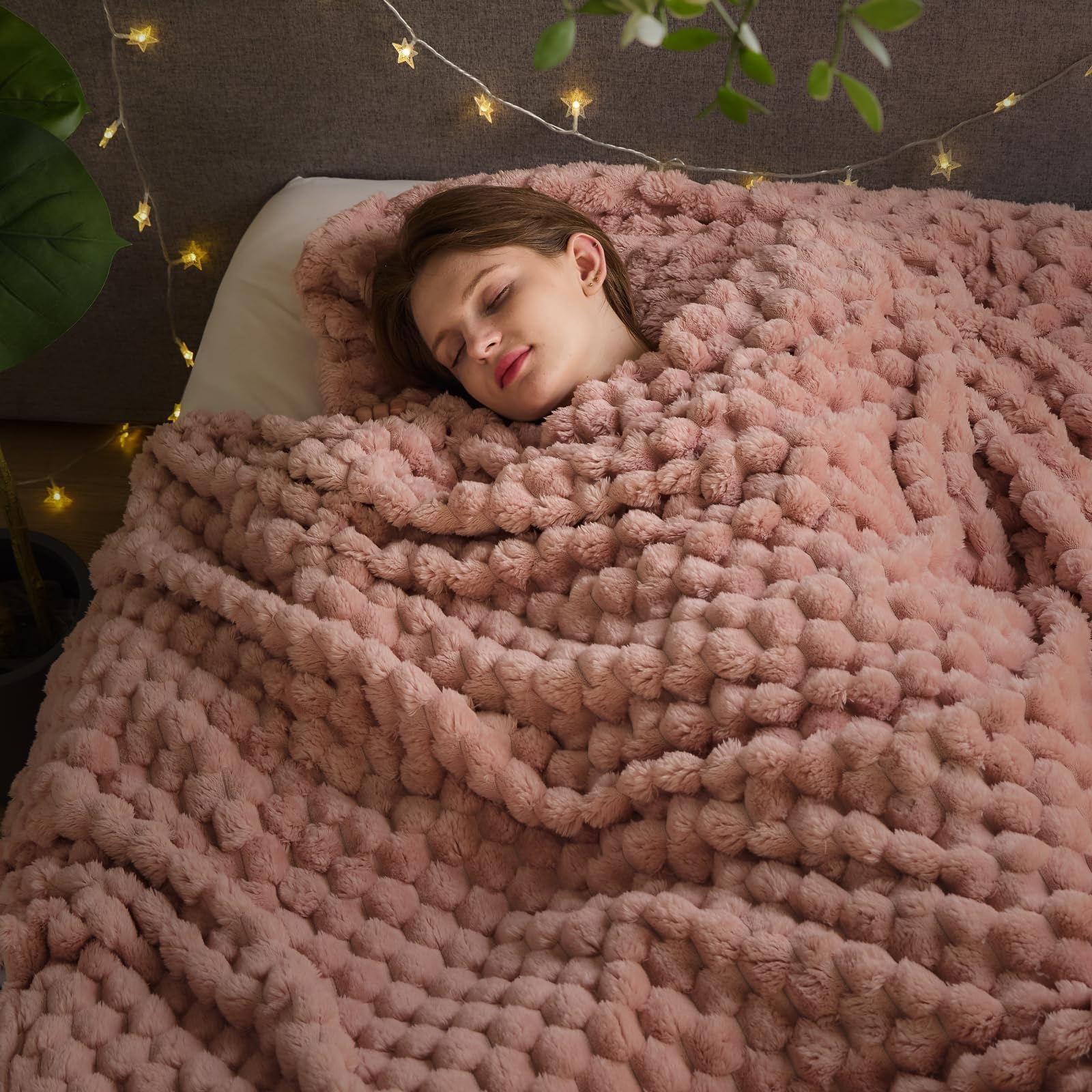 Newcosplay Super Soft King Blanket Pink Premium Silky Flannel Fleece 3D Clouds Stylish Jacquard Lightweight Bed Blanket All Seas