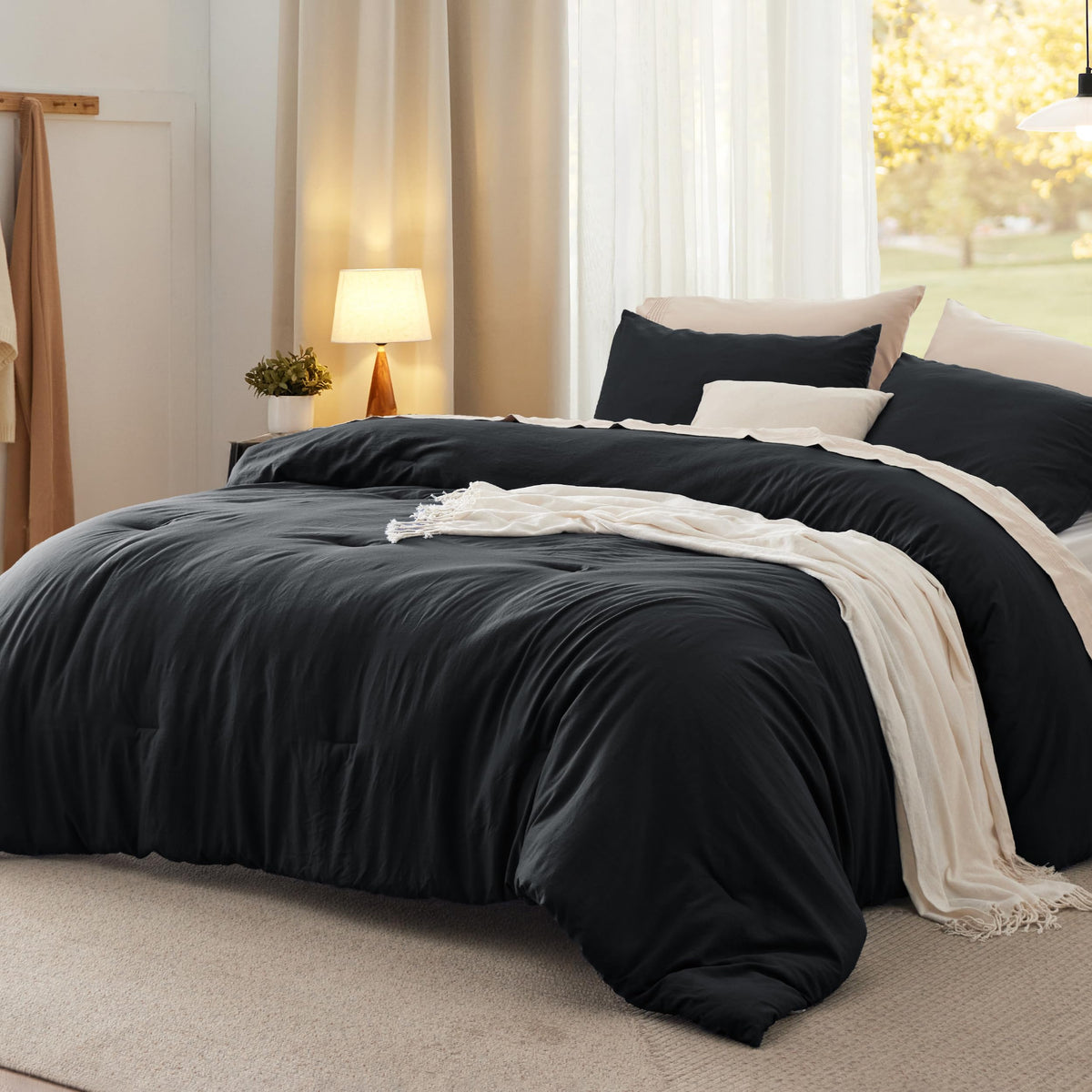 Bedsure Queen Size Comforter Set, Black Soft Prewashed Bed Comforter For All Seasons, 3 Pieces Warm Bedding Sets, 1 Lightweight