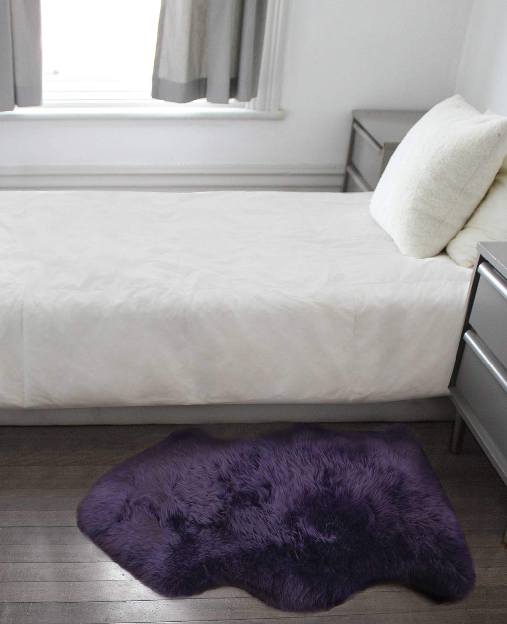 HomeRoots 2' X 3' Purple New Zealand Natural Sheepskin Rug