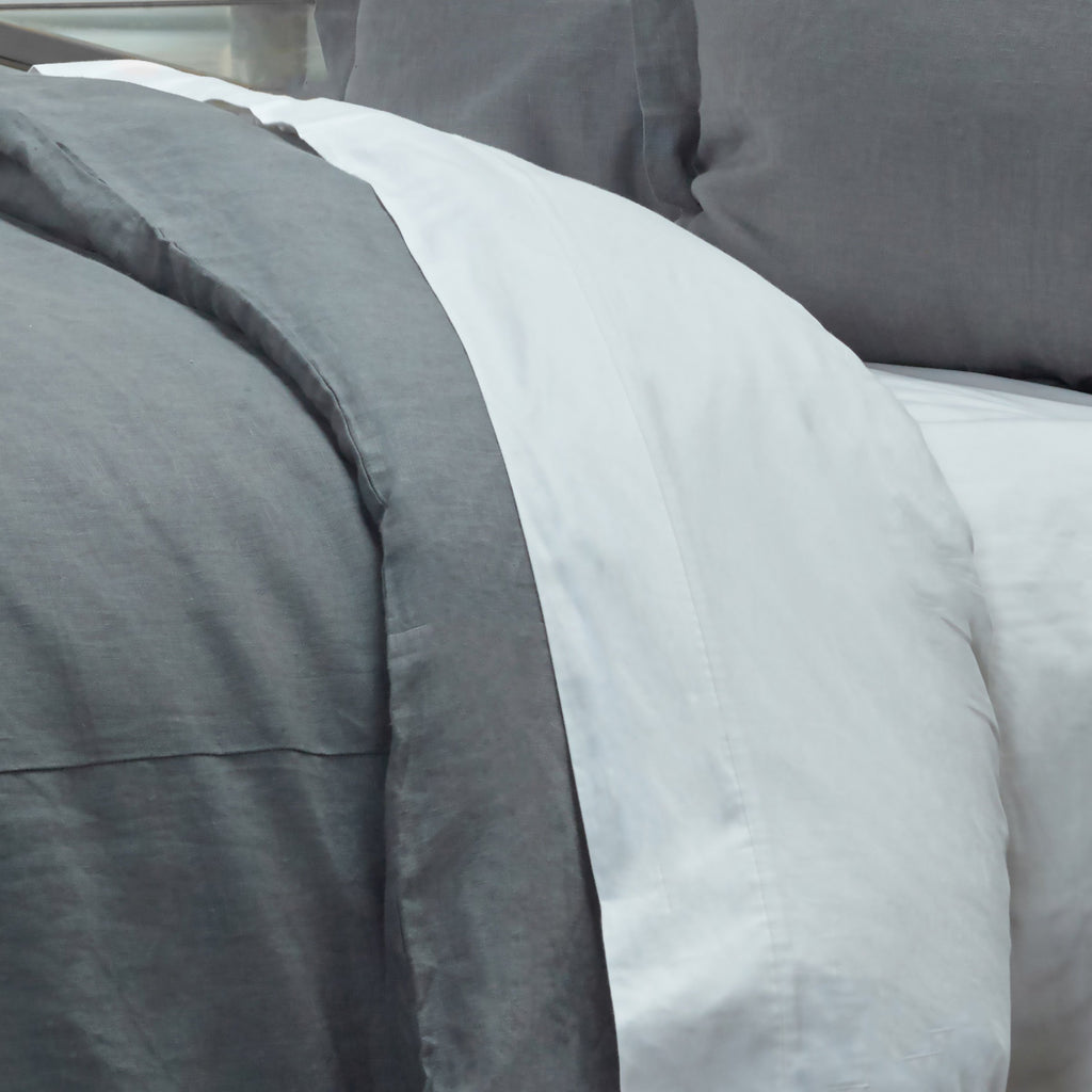 Rizzy Home | BT1726 | Standard Sham | 20"x26" Gray/Neutral/ Solid