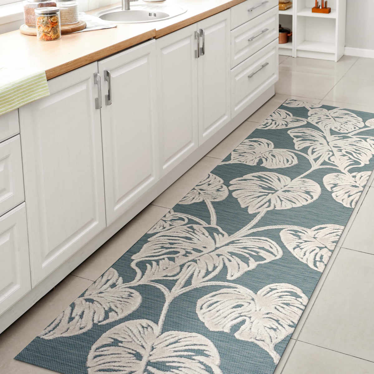 Jonathan Y Hwc100C-28 Tobago High-Low Two-Tone Monstera Leaf Indoor/Outdoor Area Rug, Floral, Coastal, Country, Backyard, Patio,