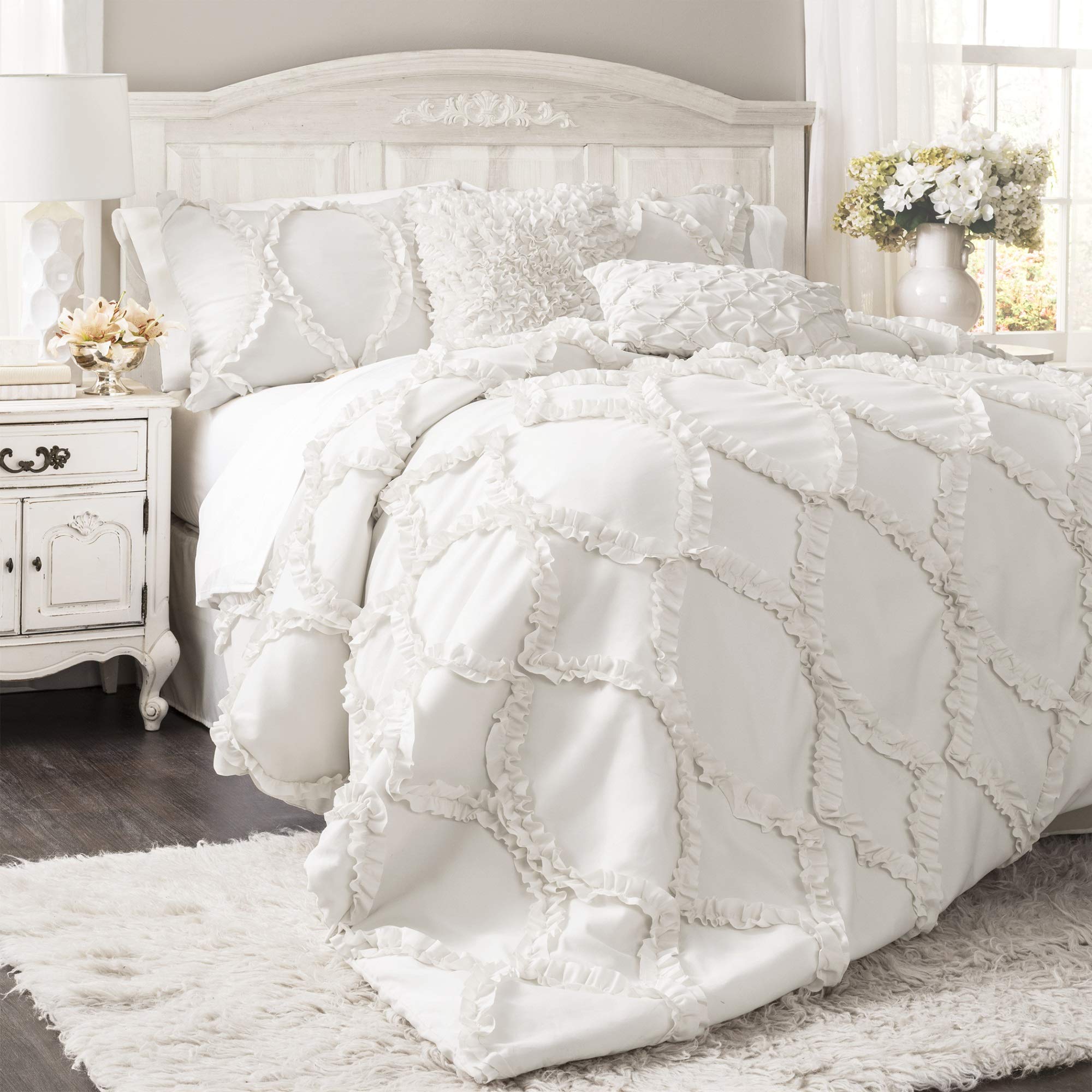 Lush Decor Avon Comforter Set, 3 Piece Set, King, White - Farmhouse Bedding Set - White Comforter - Elegant Ruffle Bedding - Sof