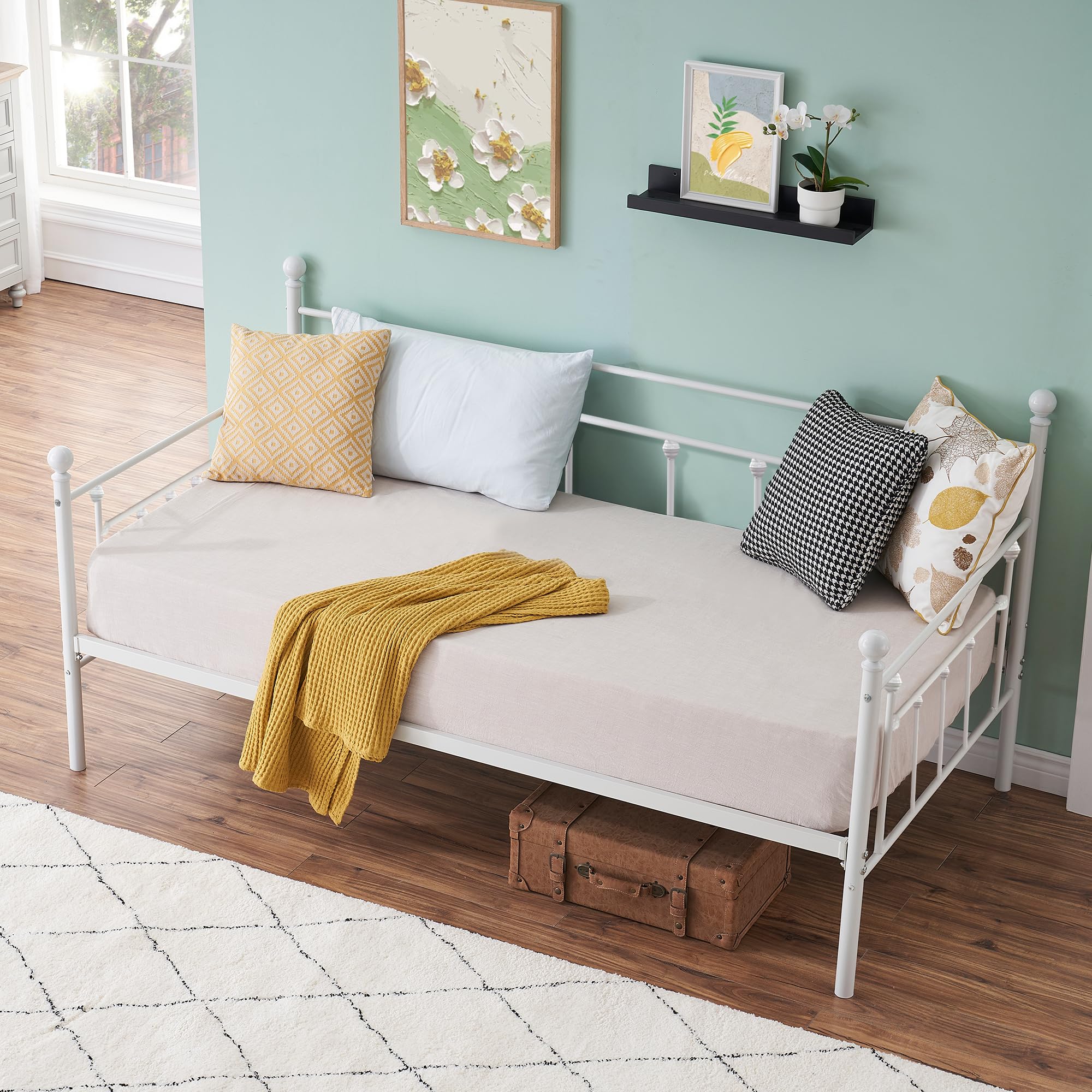 Vecelo Daybed Frame, Twin Size Metal Platform With Headboard, Victorian Style,Mattress Foundation/Children Bed Sofa For Guest Living Room