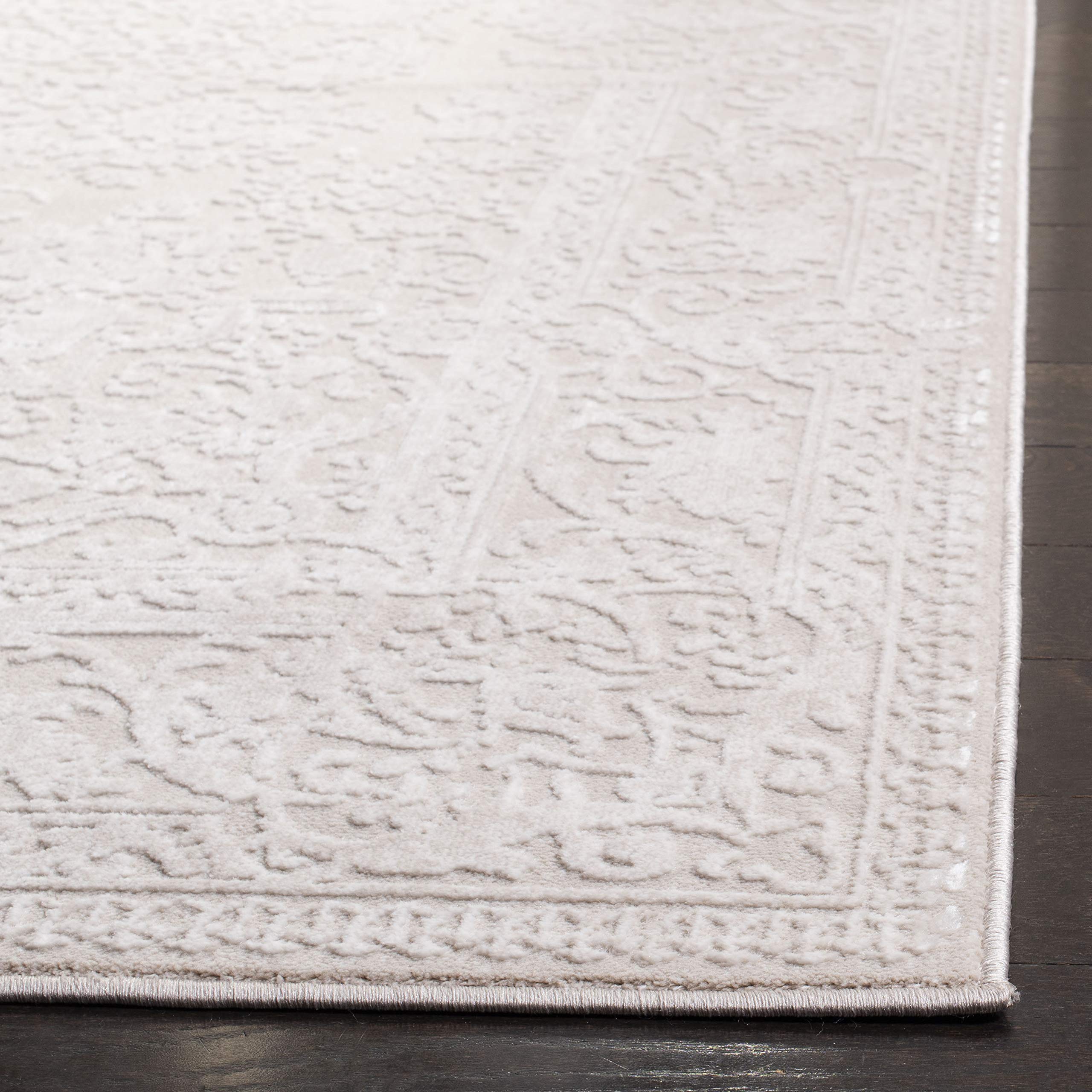 Safavieh Reflection Collection Accent Rug - 3' X 5', Creme & Ivory, Vintage Distressed Design, Non-Shedding & Easy Care, Ideal F