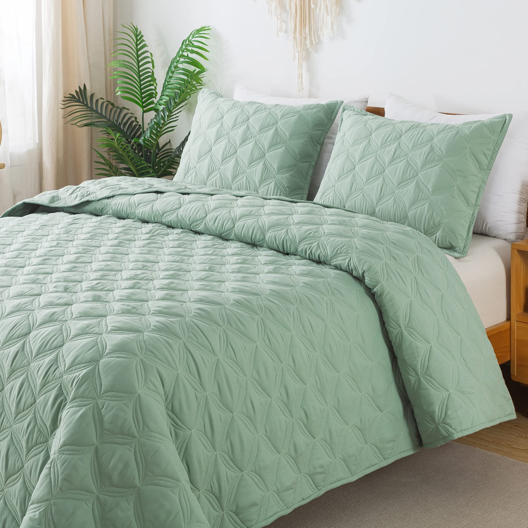 Litanika Sage Green King Size Quilt Bedding Set - Lightweight Summer Comforter Bedspreads & Coverlets - Boho Farmhouse Bedding C