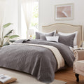 Leaonme Quilt Set King Size 3 Pieces, Lightweight Grey Bedspread-98'X106', Soft Microfiber Summer Quilt/Coverlet,Luxurious War
