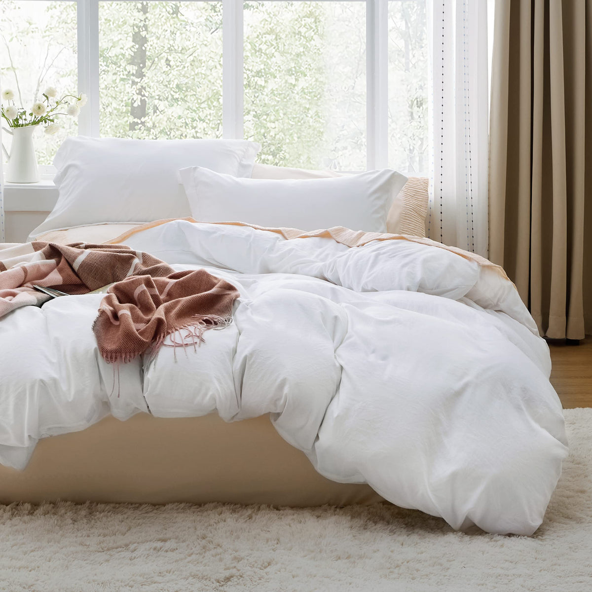 Bedsure White Oversized King Duvet Cover - Soft Prewashed Oversized King Duvet Cover Set, 3 Pieces, 1 Duvet Cover 120X98 Inches